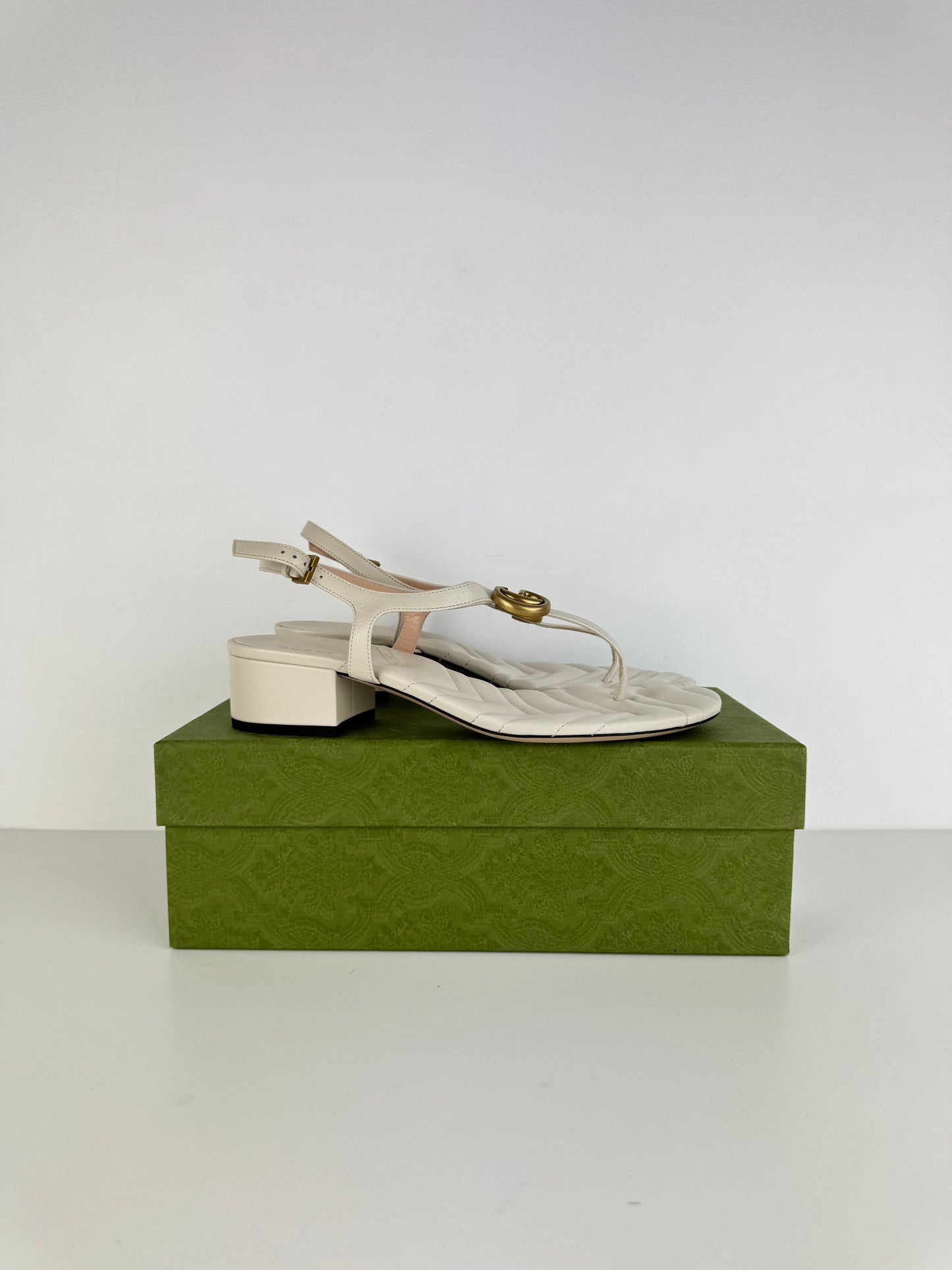 Tongs Gucci