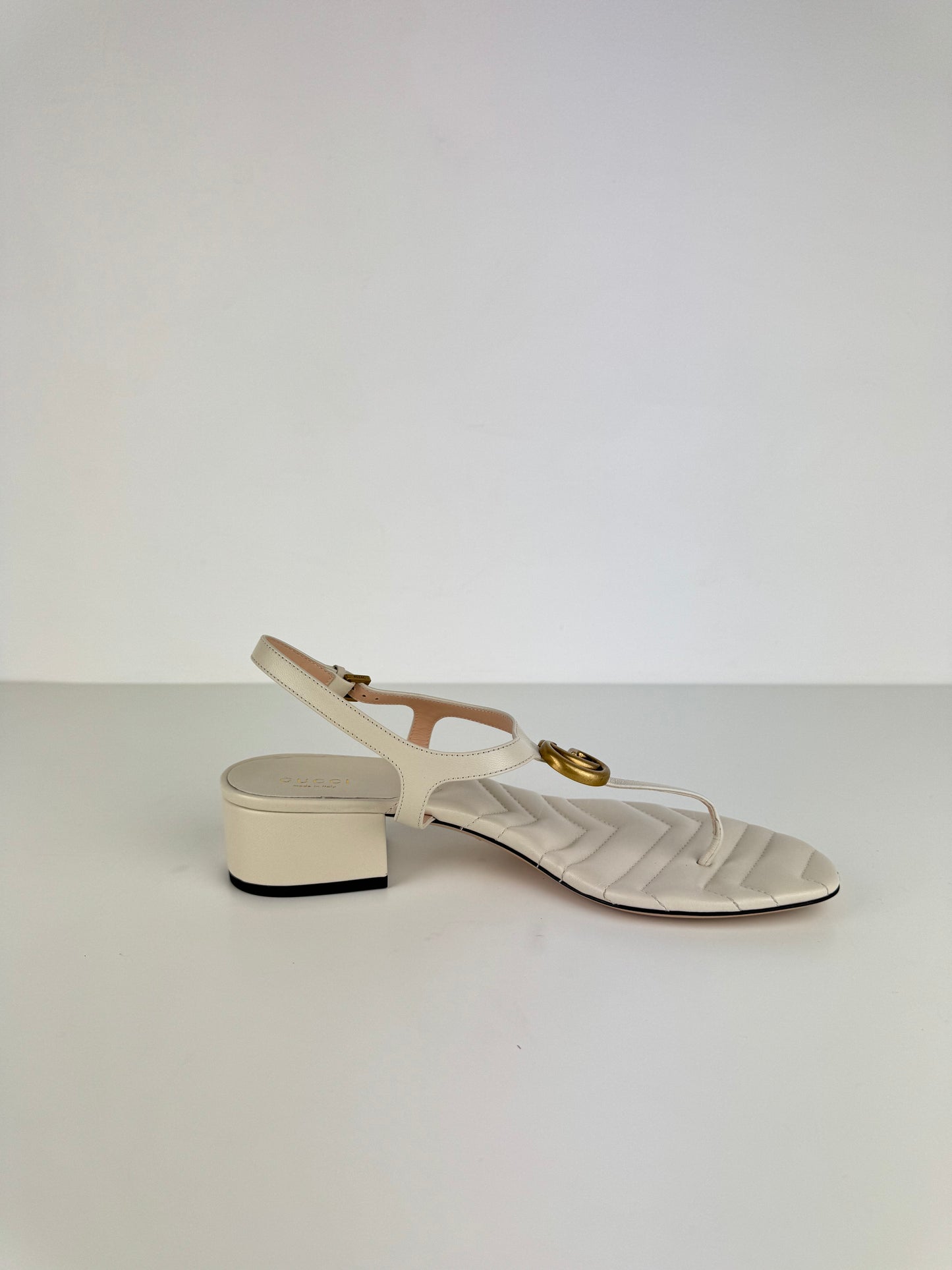 Tongs Gucci