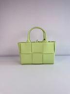 Arco Mini Bottega Veneta en cuir intrecciato vert