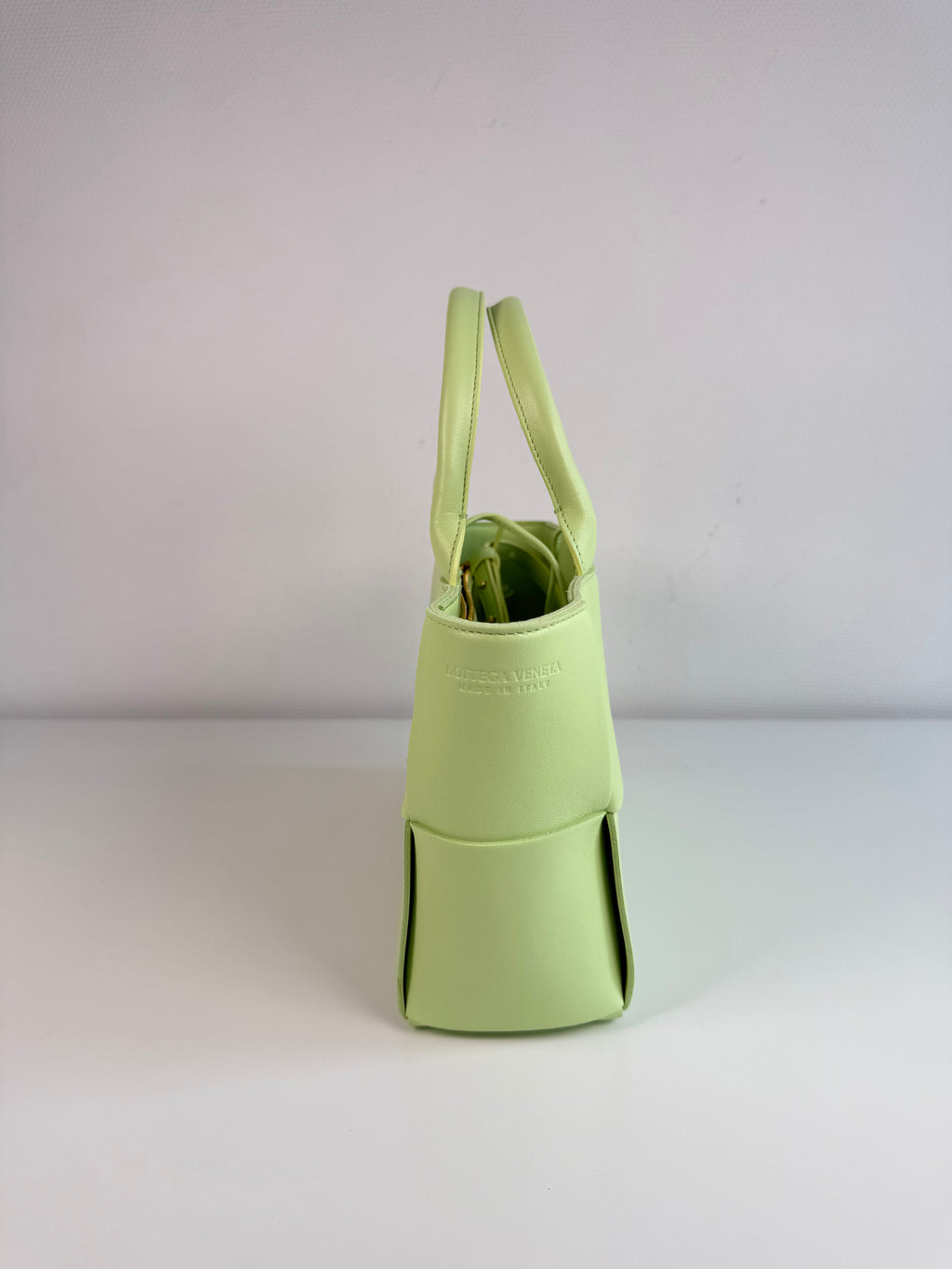 Arco Mini Bottega Veneta en cuir intrecciato vert
