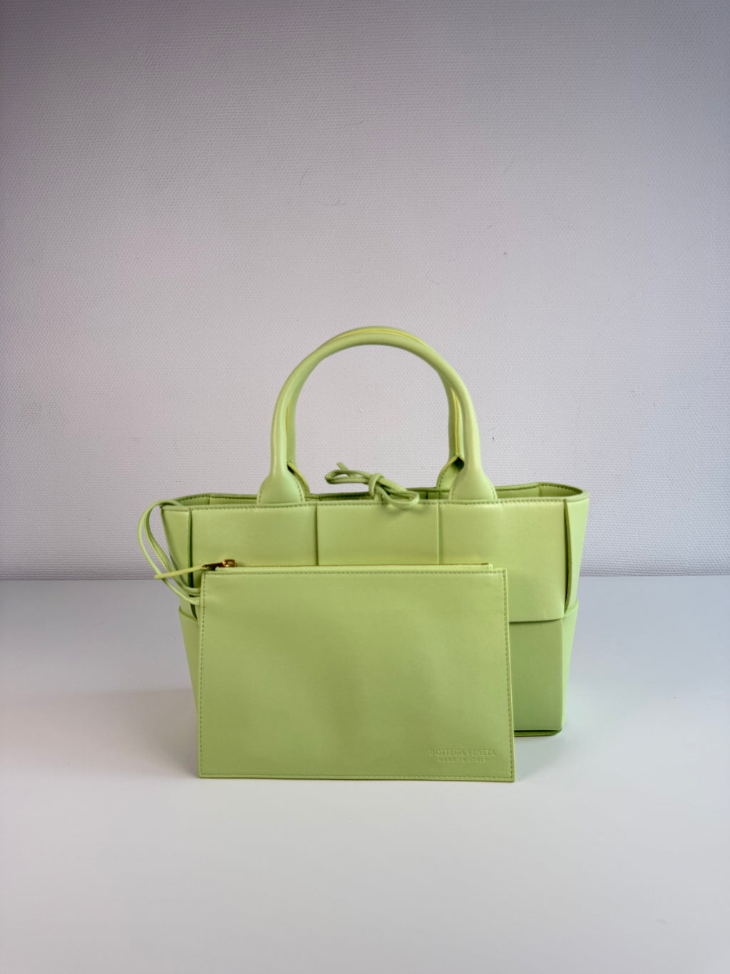 Arco Mini Bottega Veneta en cuir intrecciato vert