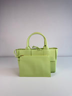 Arco Mini Bottega Veneta en cuir intrecciato vert