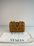 Chain Cassette en cuir Camel