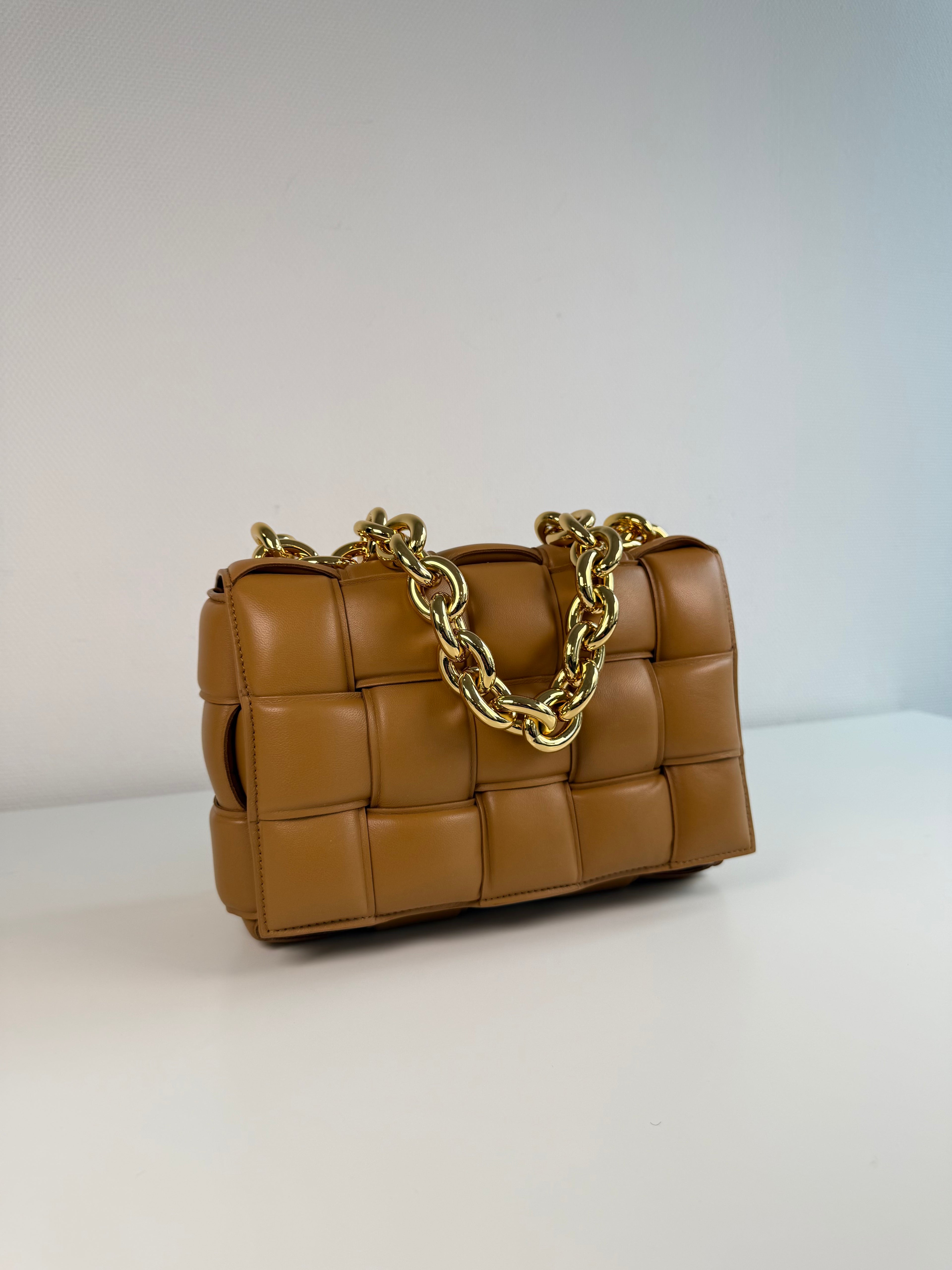Chain Cassette en cuir Camel