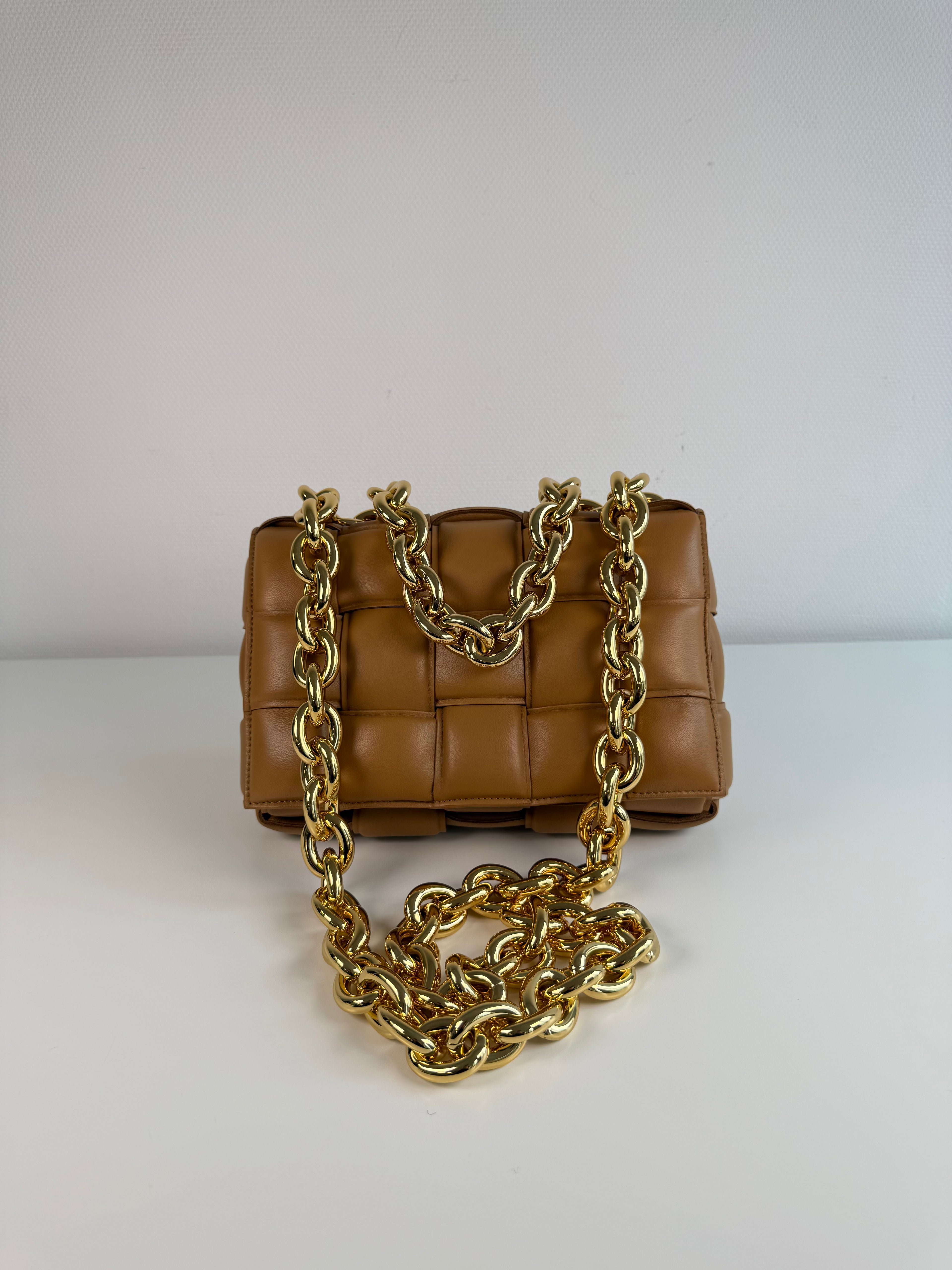 Chain Cassette en cuir Camel