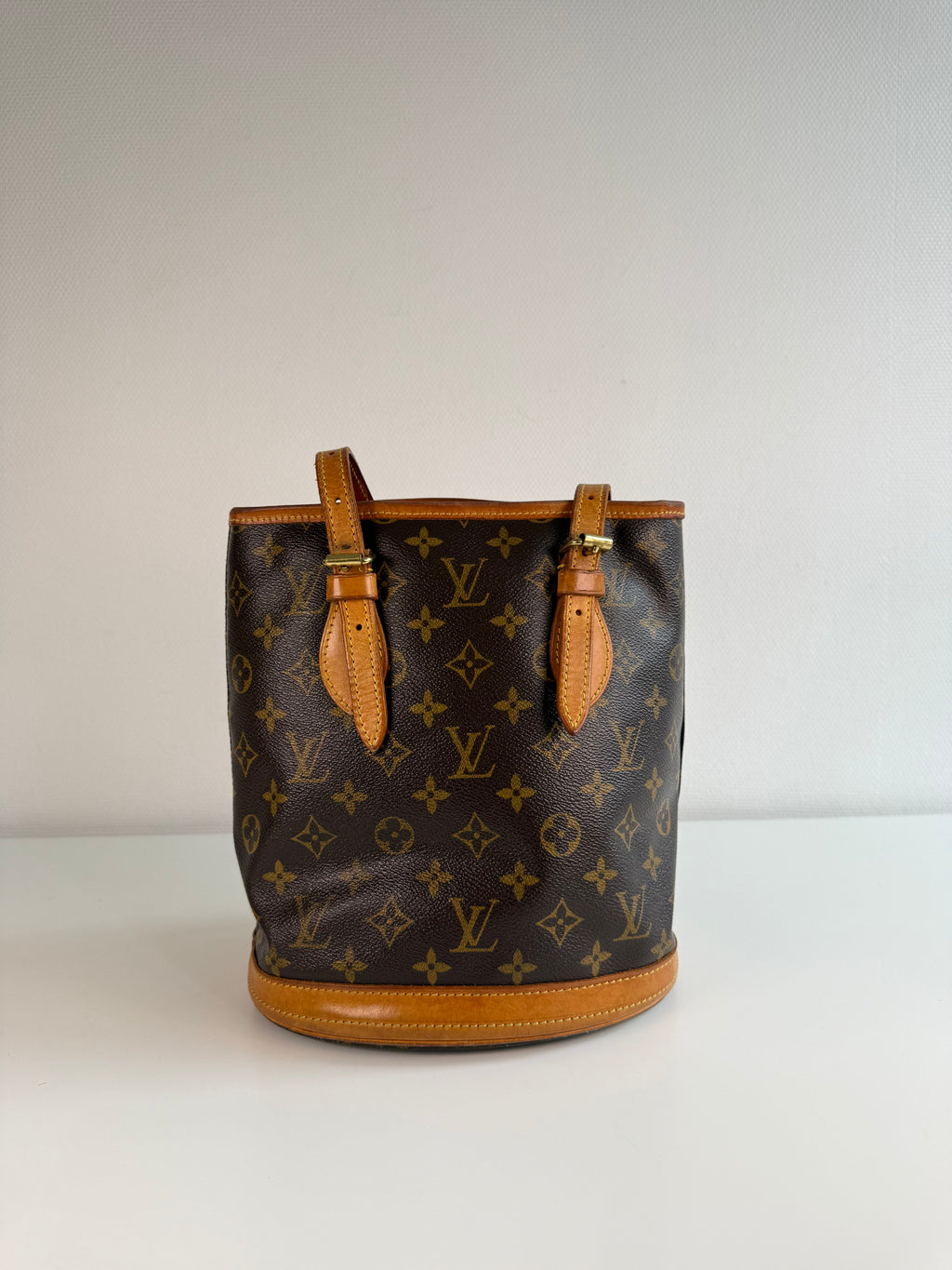 Bucket PM en toile Monogram marron