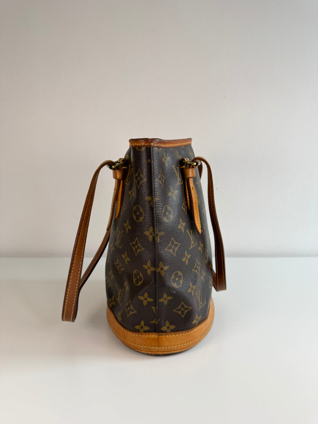 Bucket PM en toile Monogram marron