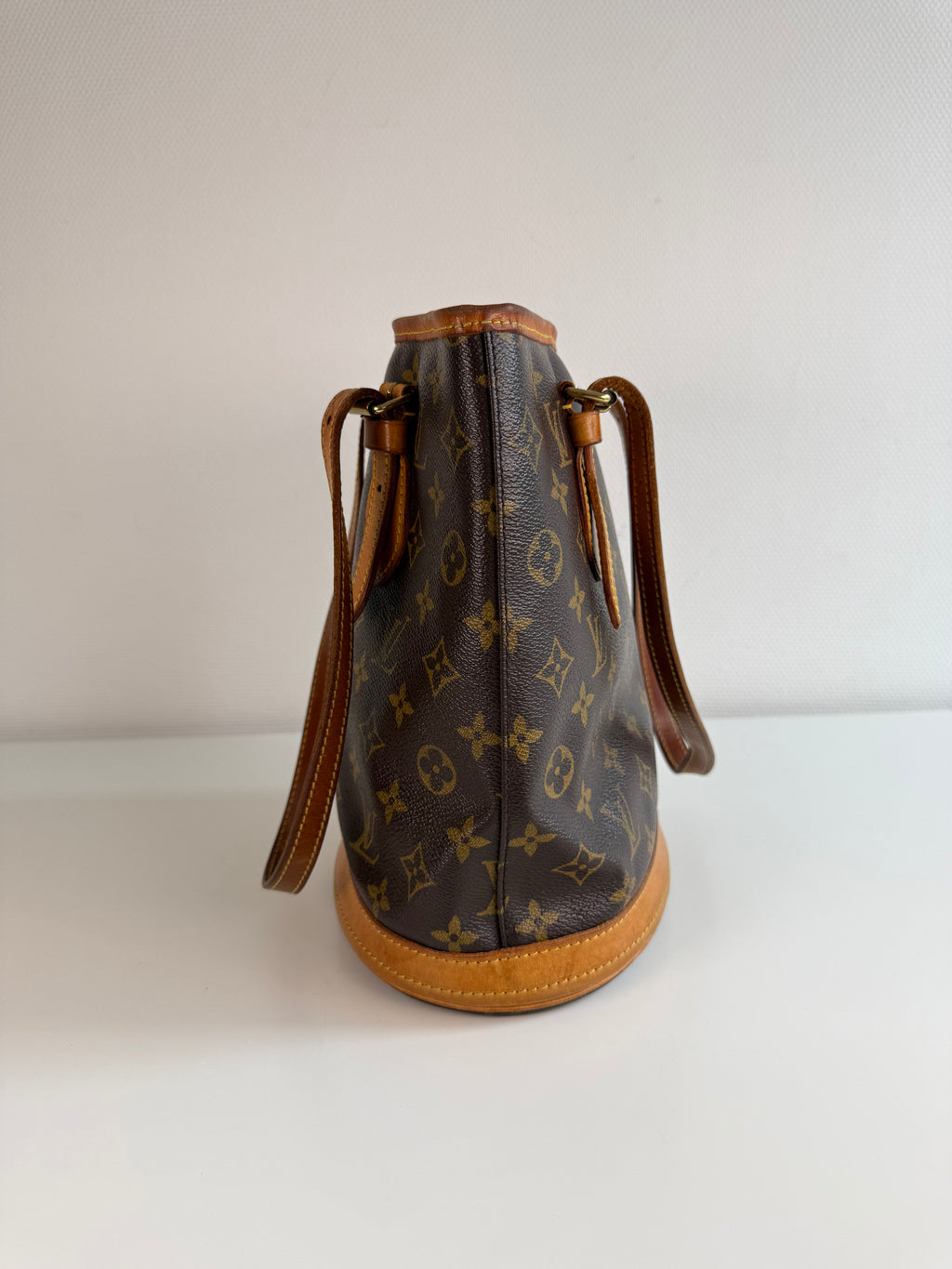 Bucket PM en toile Monogram marron