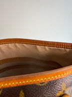 Bucket PM en toile Monogram marron