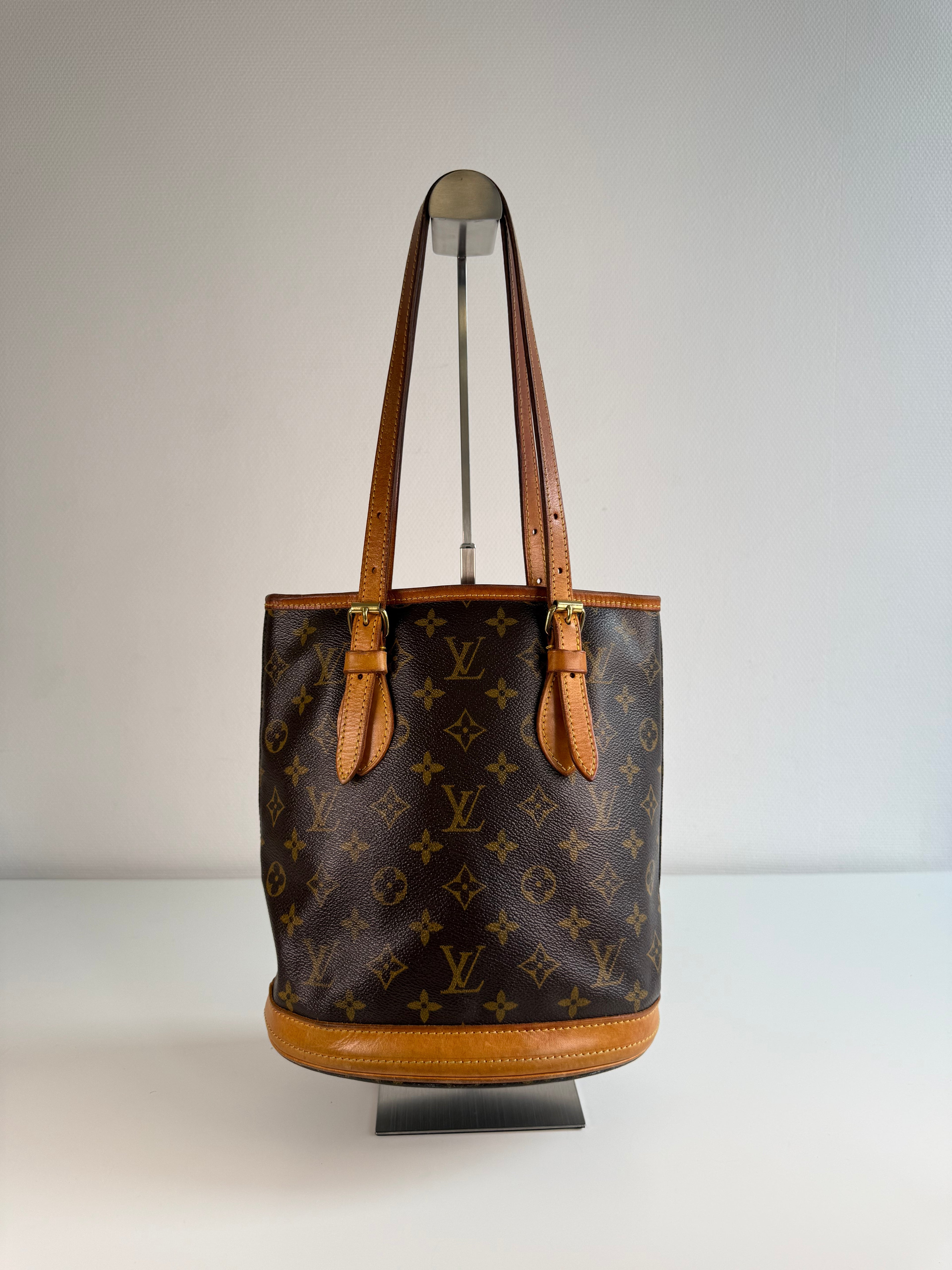 Bucket PM en toile Monogram marron
