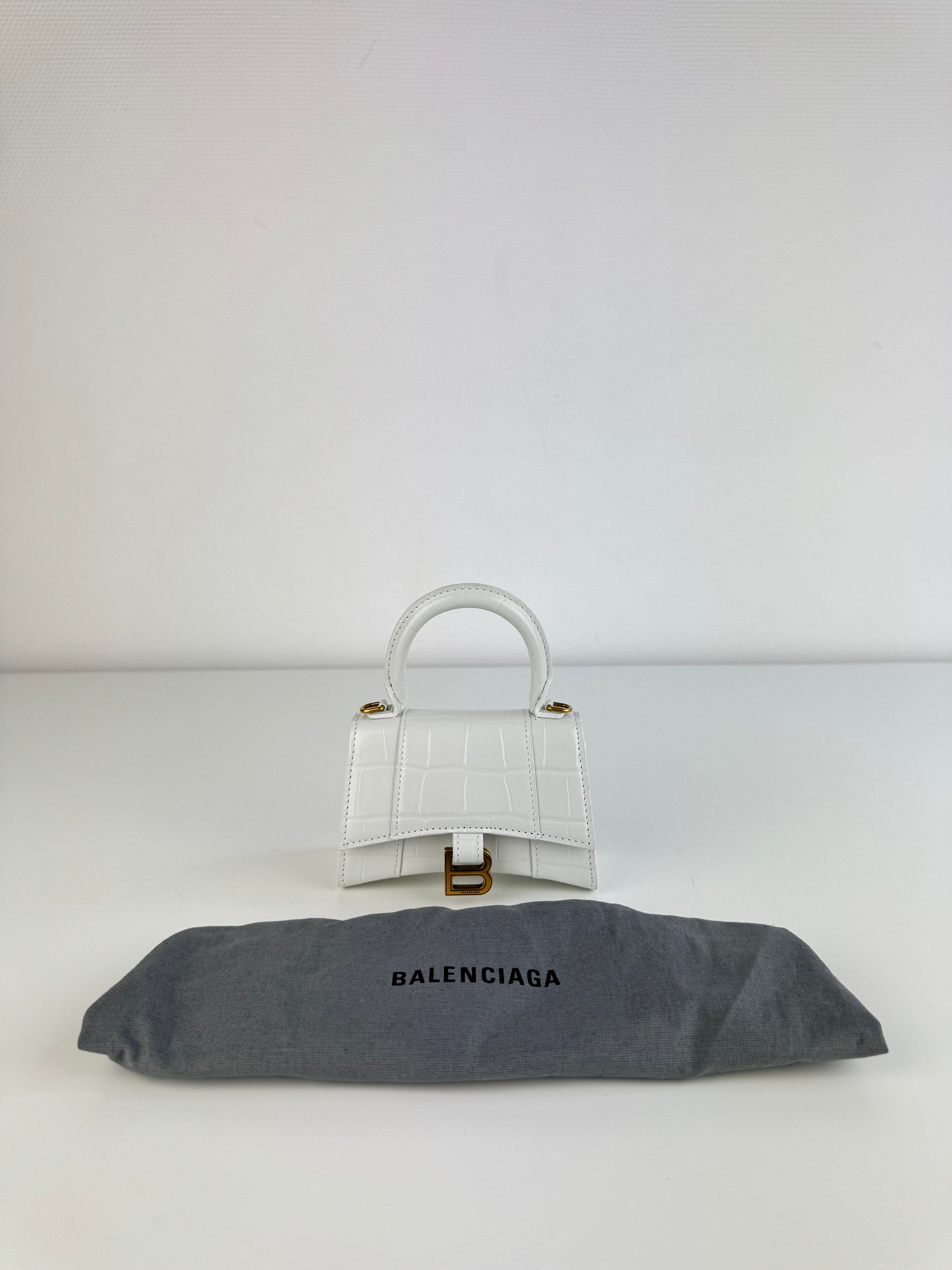 Super mini Hourglass