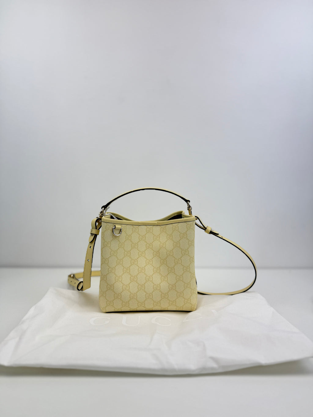 Sac GG Emblem en coton enduit grainé avec monogramme Gucci