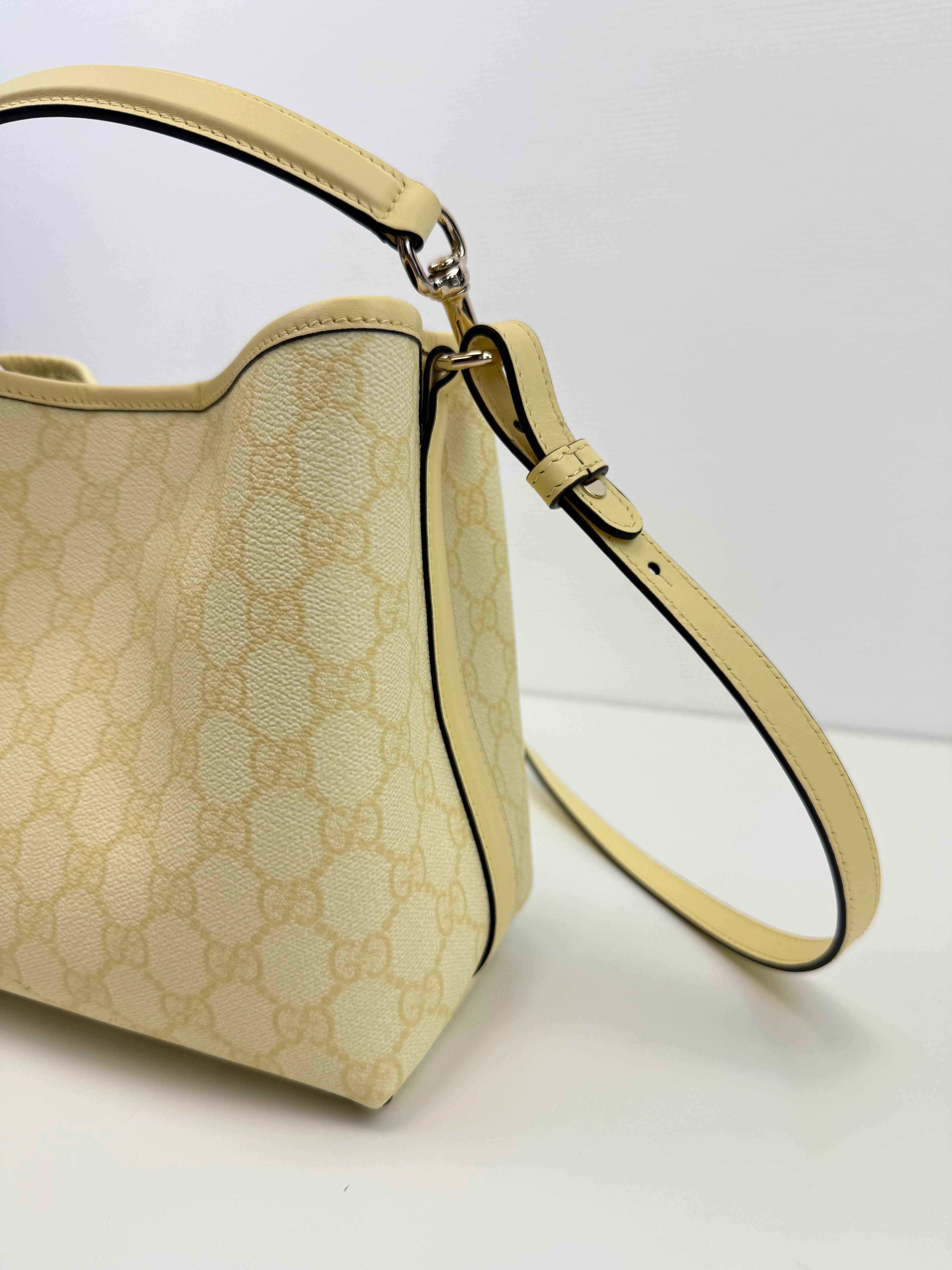 Sac GG Emblem en coton enduit grainé avec monogramme Gucci