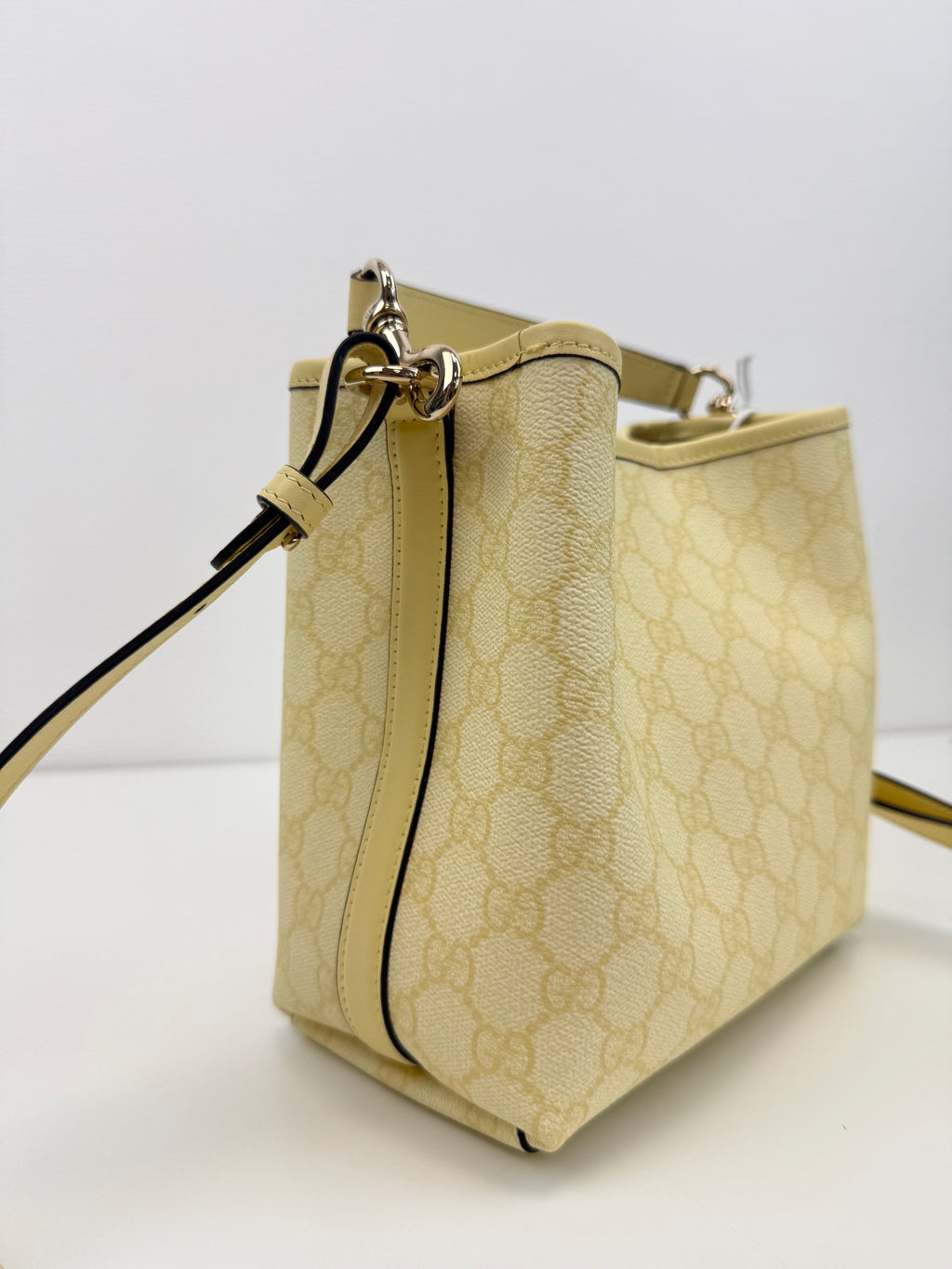 Sac GG Emblem en coton enduit grainé avec monogramme Gucci