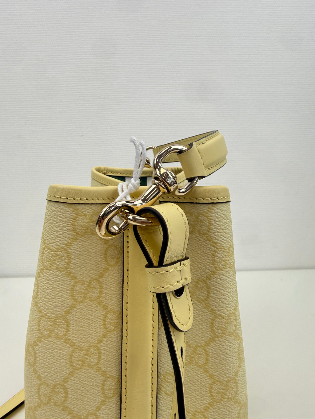 Sac GG Emblem en coton enduit grainé avec monogramme Gucci
