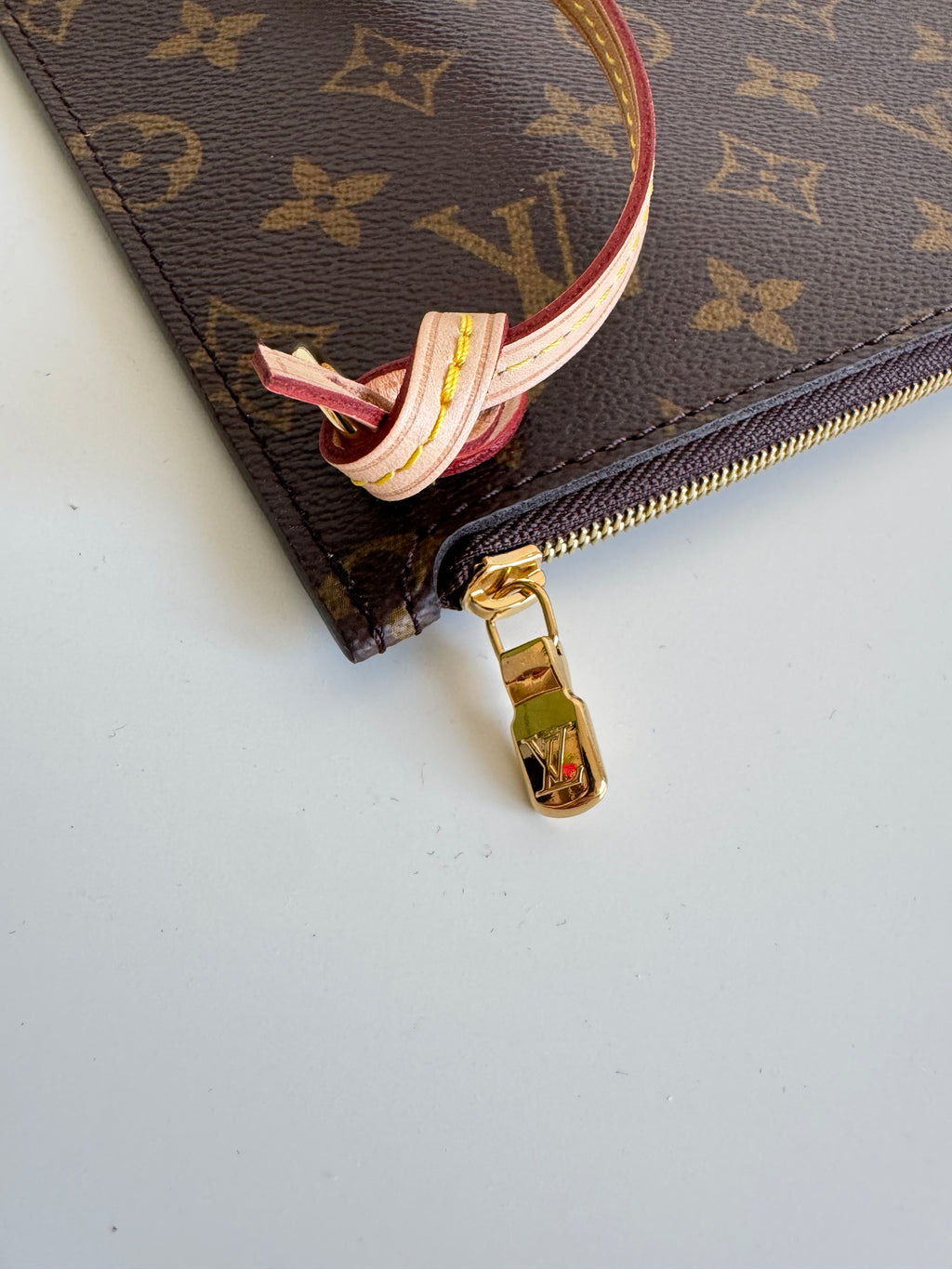 Pochette neverfull Louis Vuitton