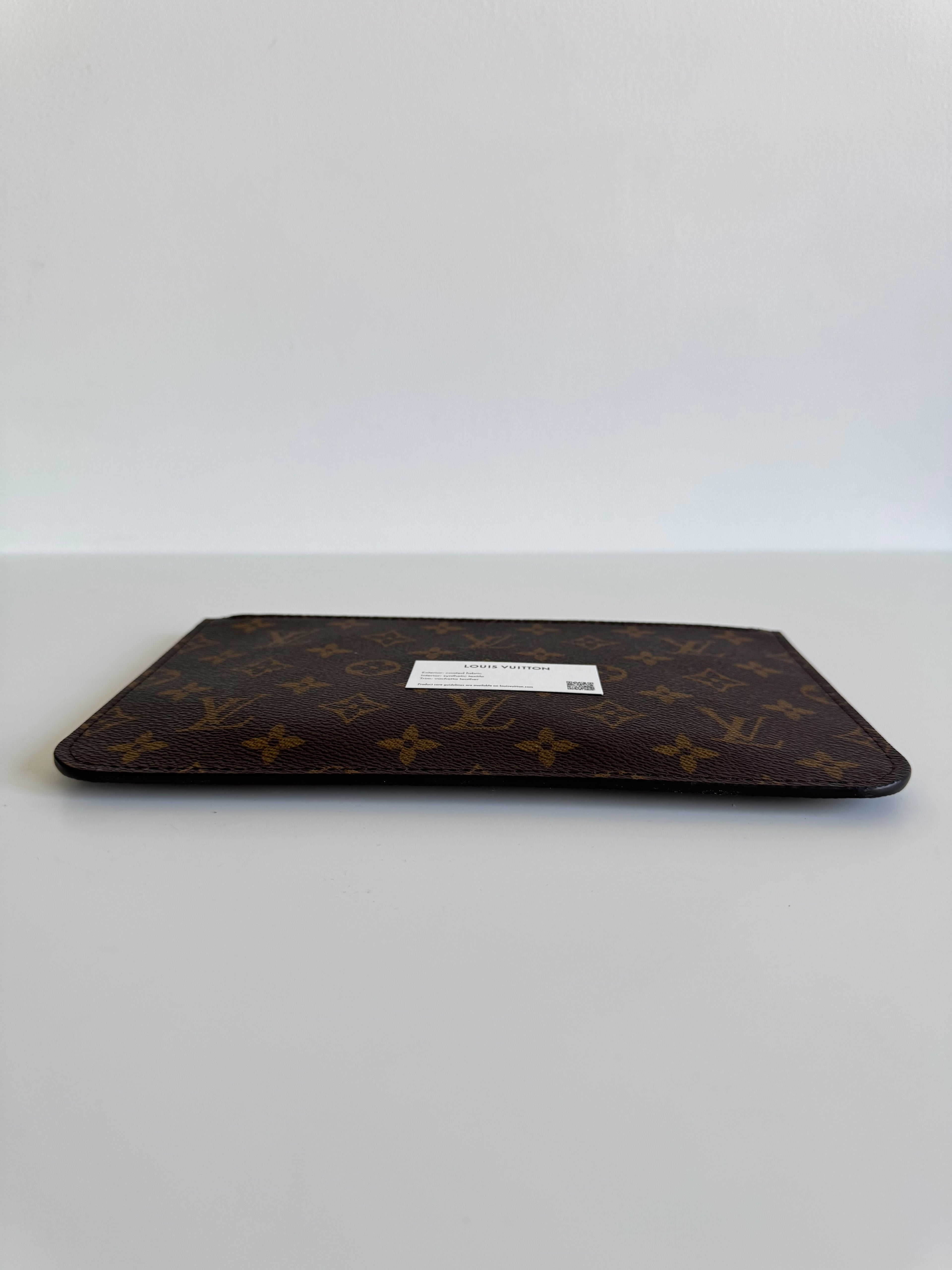 Pochette neverfull Louis Vuitton