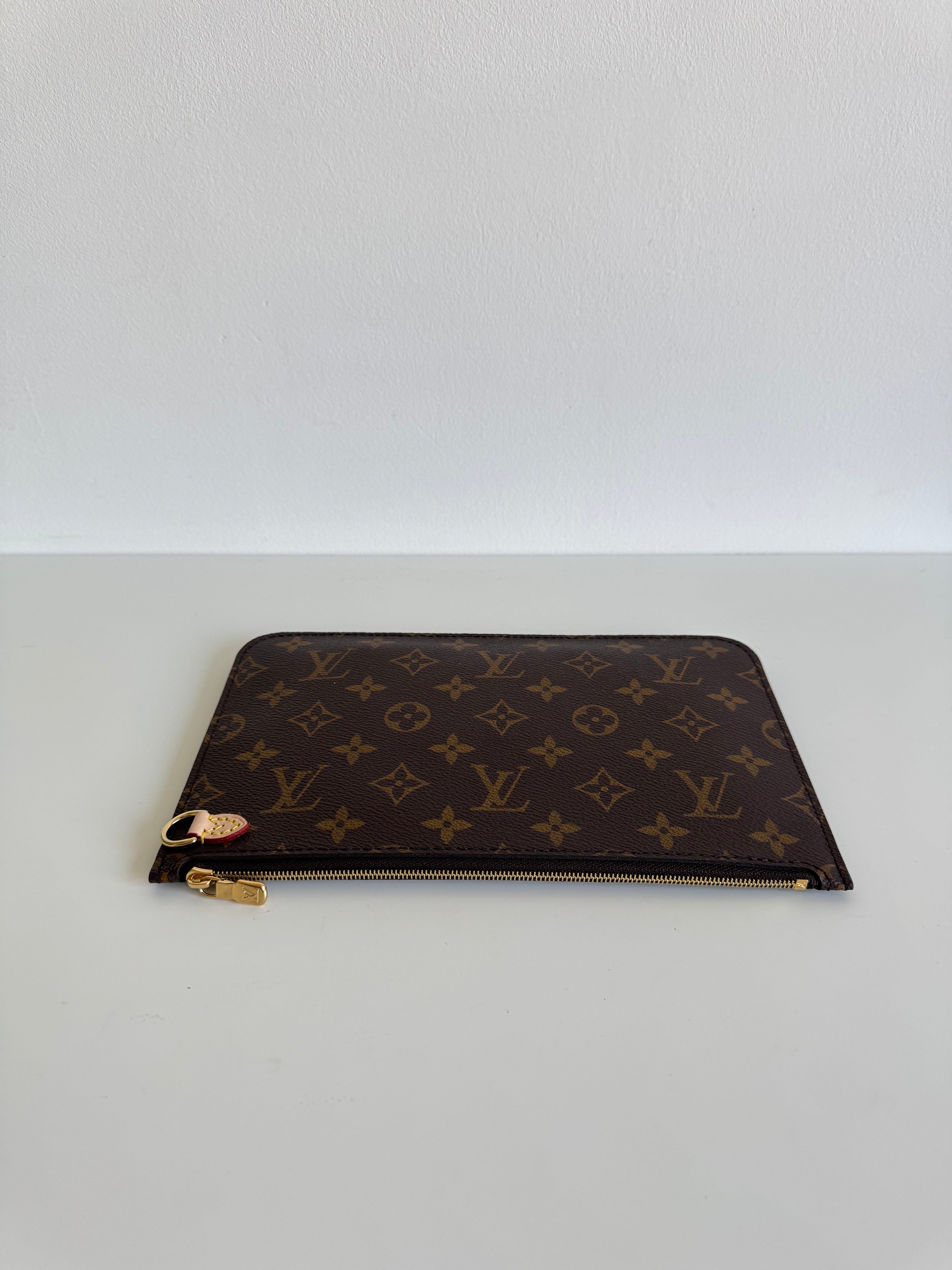 Pochette neverfull Louis Vuitton