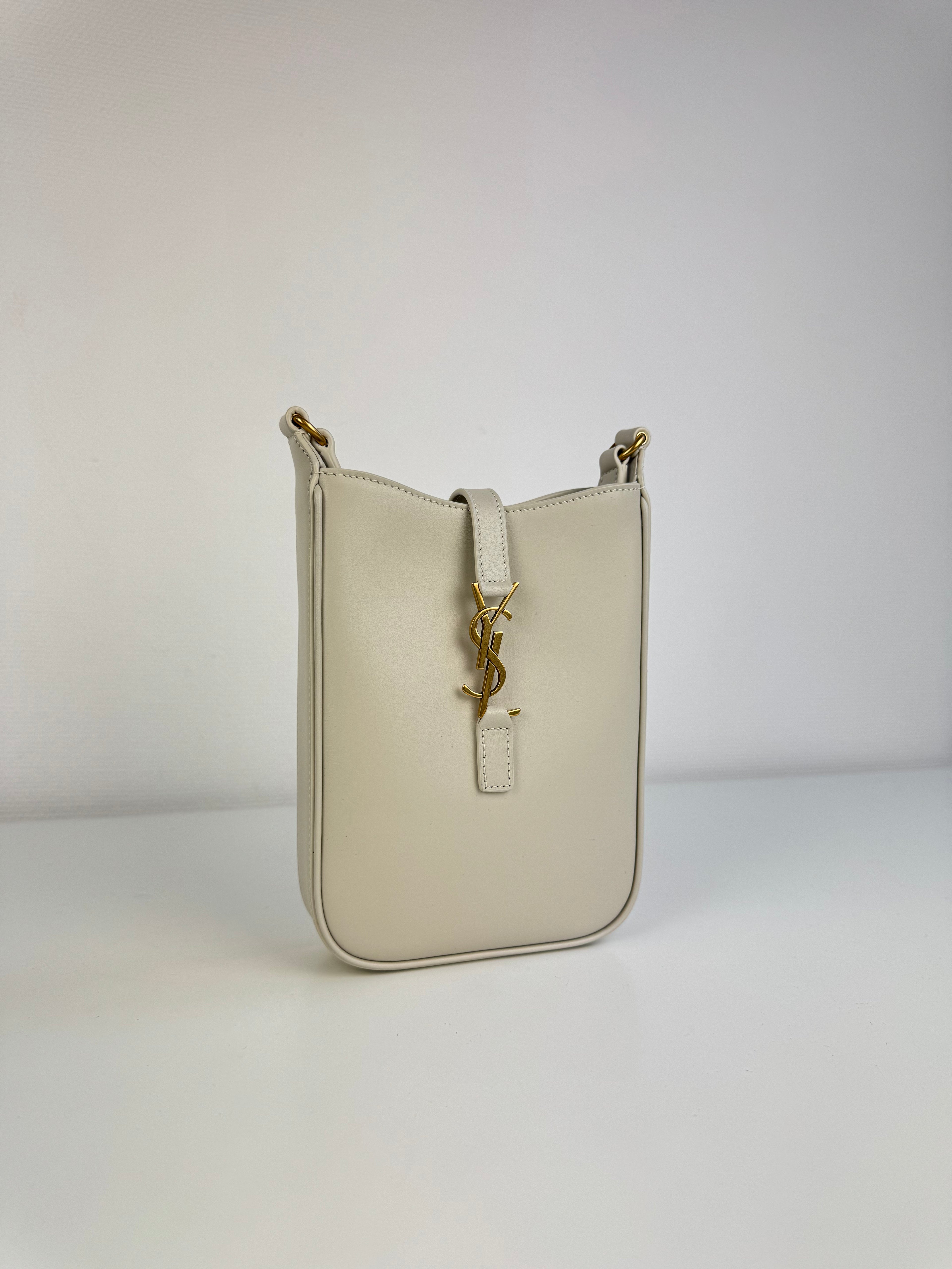 5 à 7 Vertical Saint Laurent