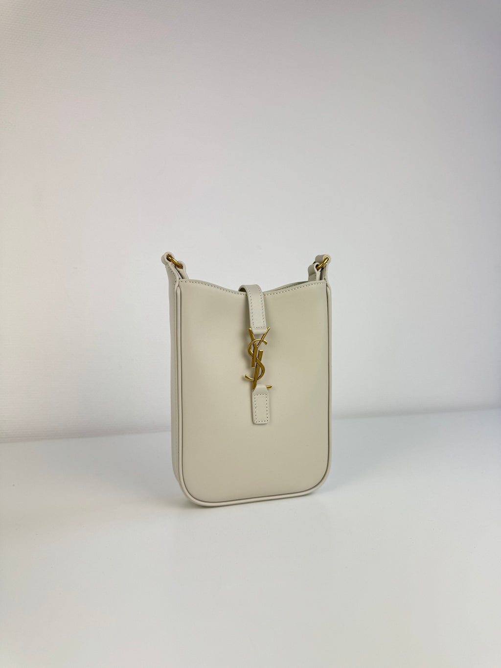 5 à 7 Vertical Saint Laurent