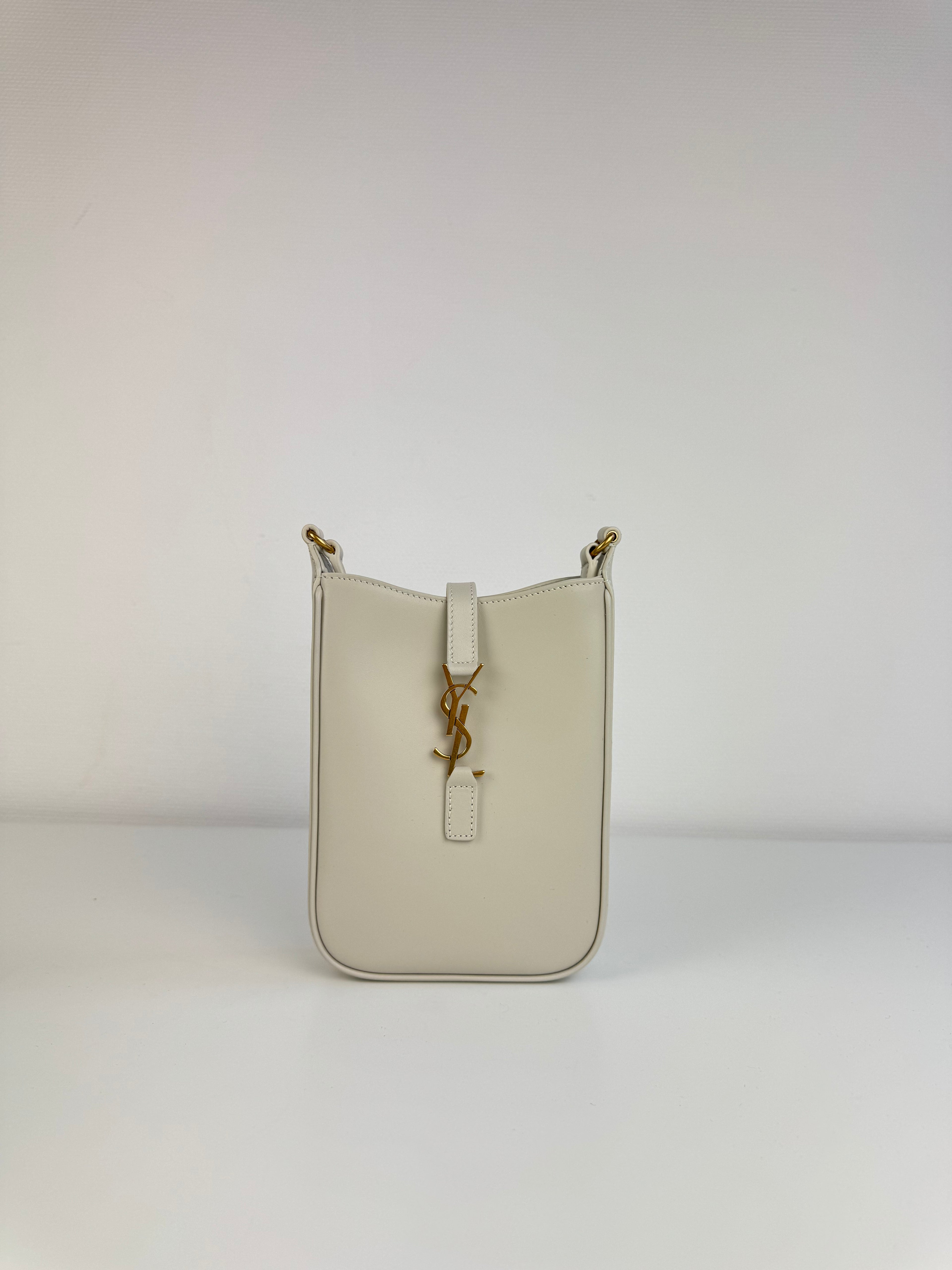 5 à 7 Vertical Saint Laurent