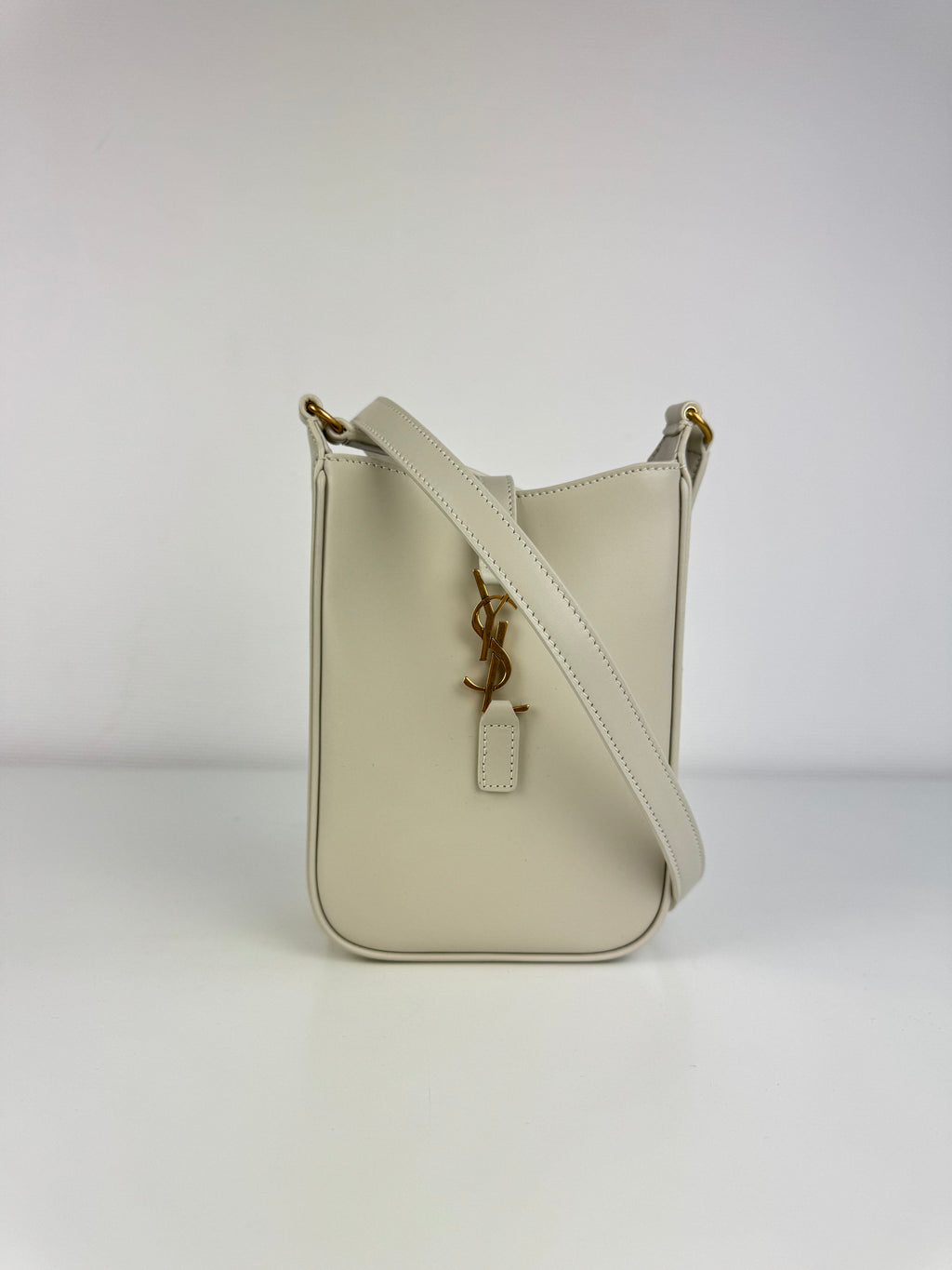 5 à 7 Vertical Saint Laurent