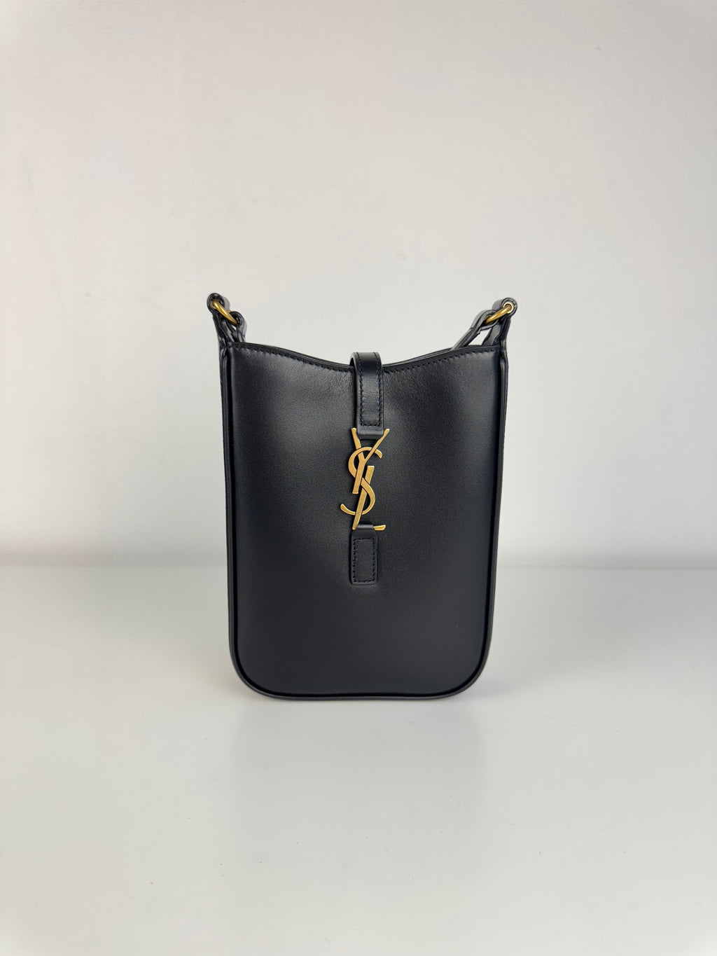 5 à 7 Vertical Saint Laurent