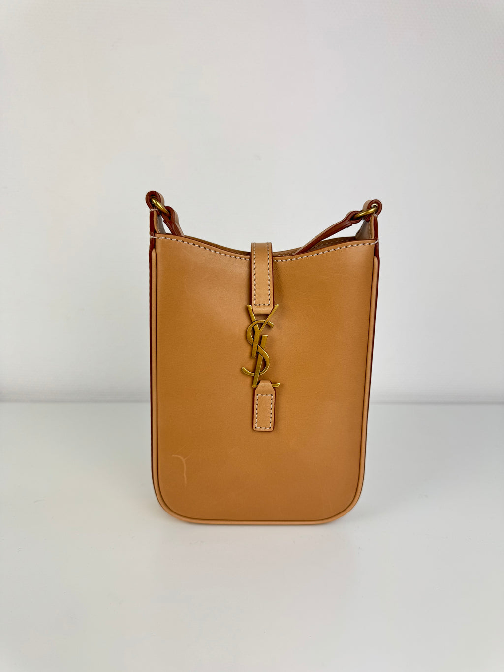 5 à 7 Vertical Saint Laurent