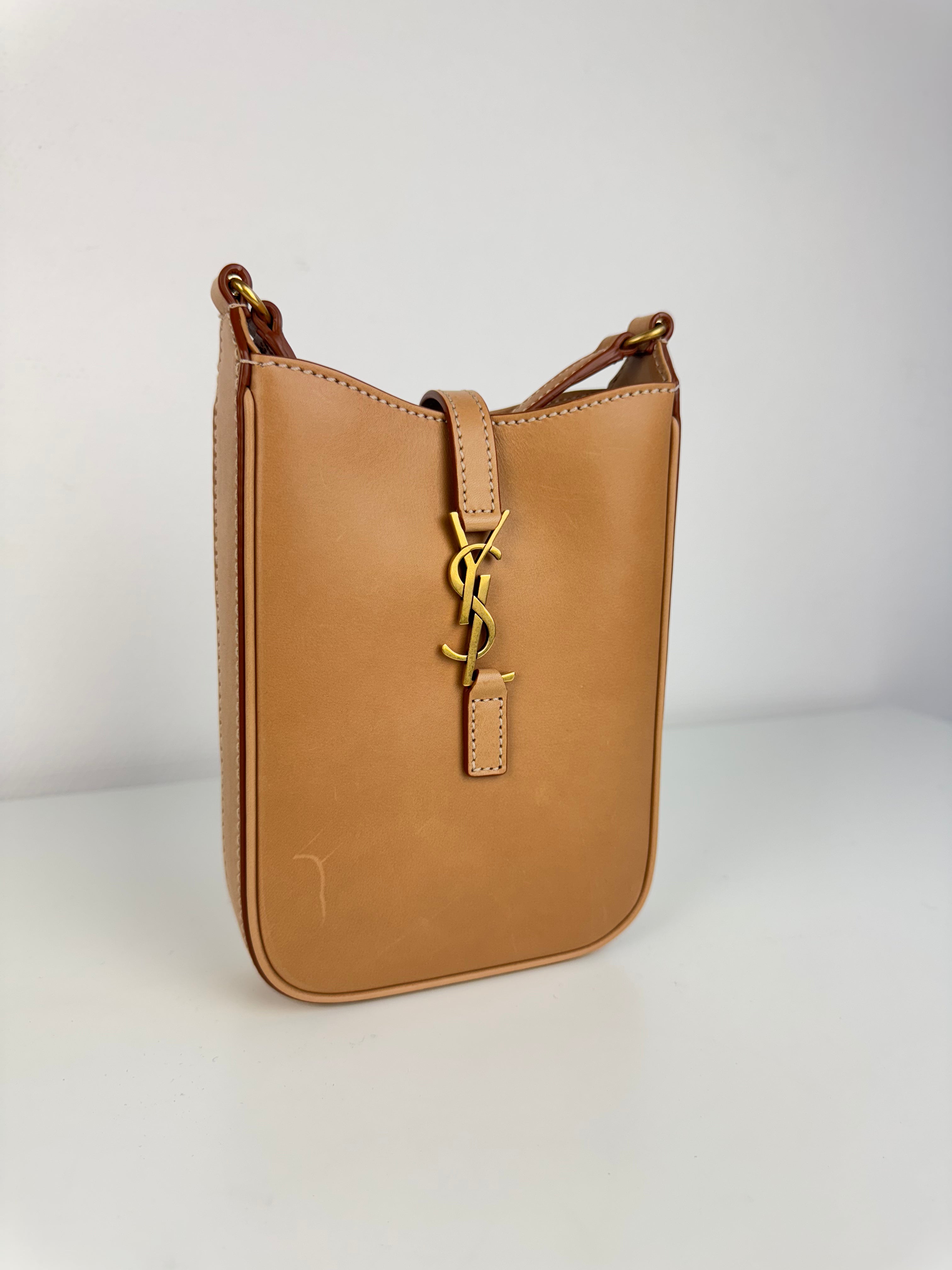 5 à 7 Vertical Saint Laurent