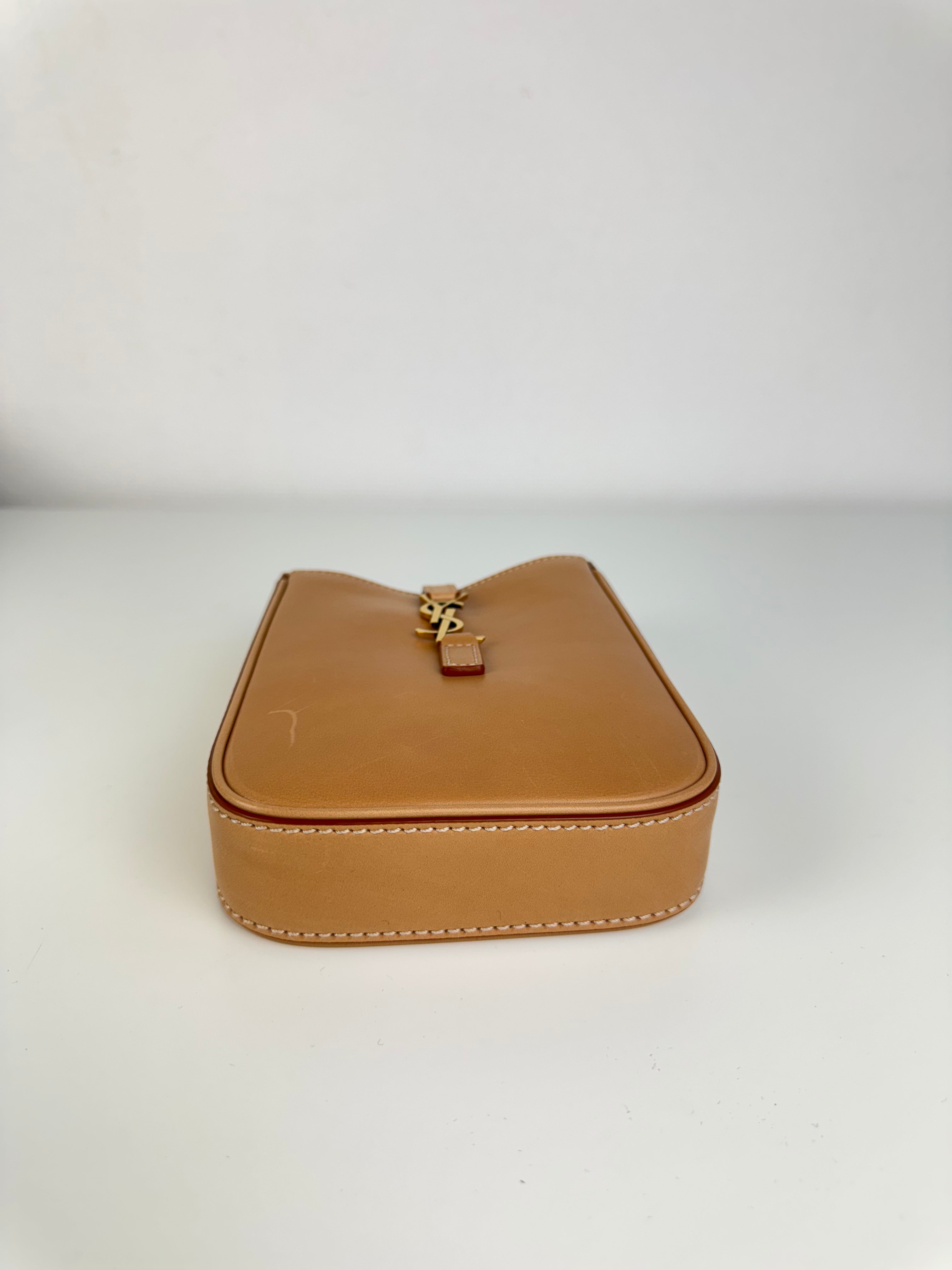 5 à 7 Vertical Saint Laurent