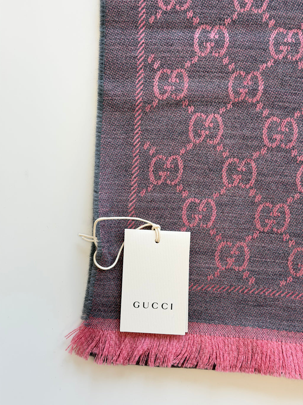SEULEMENT 5 PIÈCES - Écharpe réversible Gucci