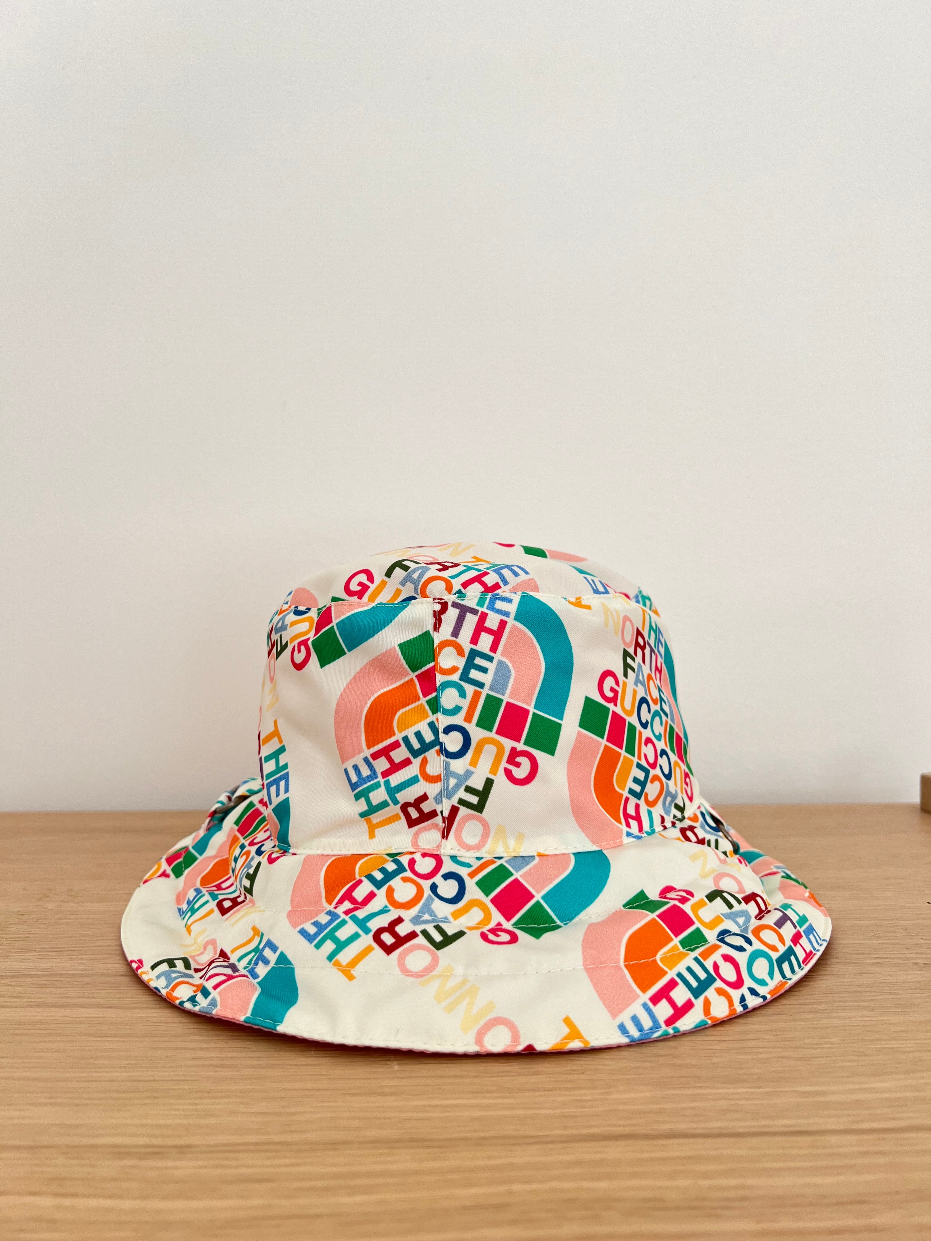 Chapeau bob TNF x Gucci