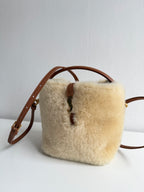 Sac Seau Le 37 Shearling