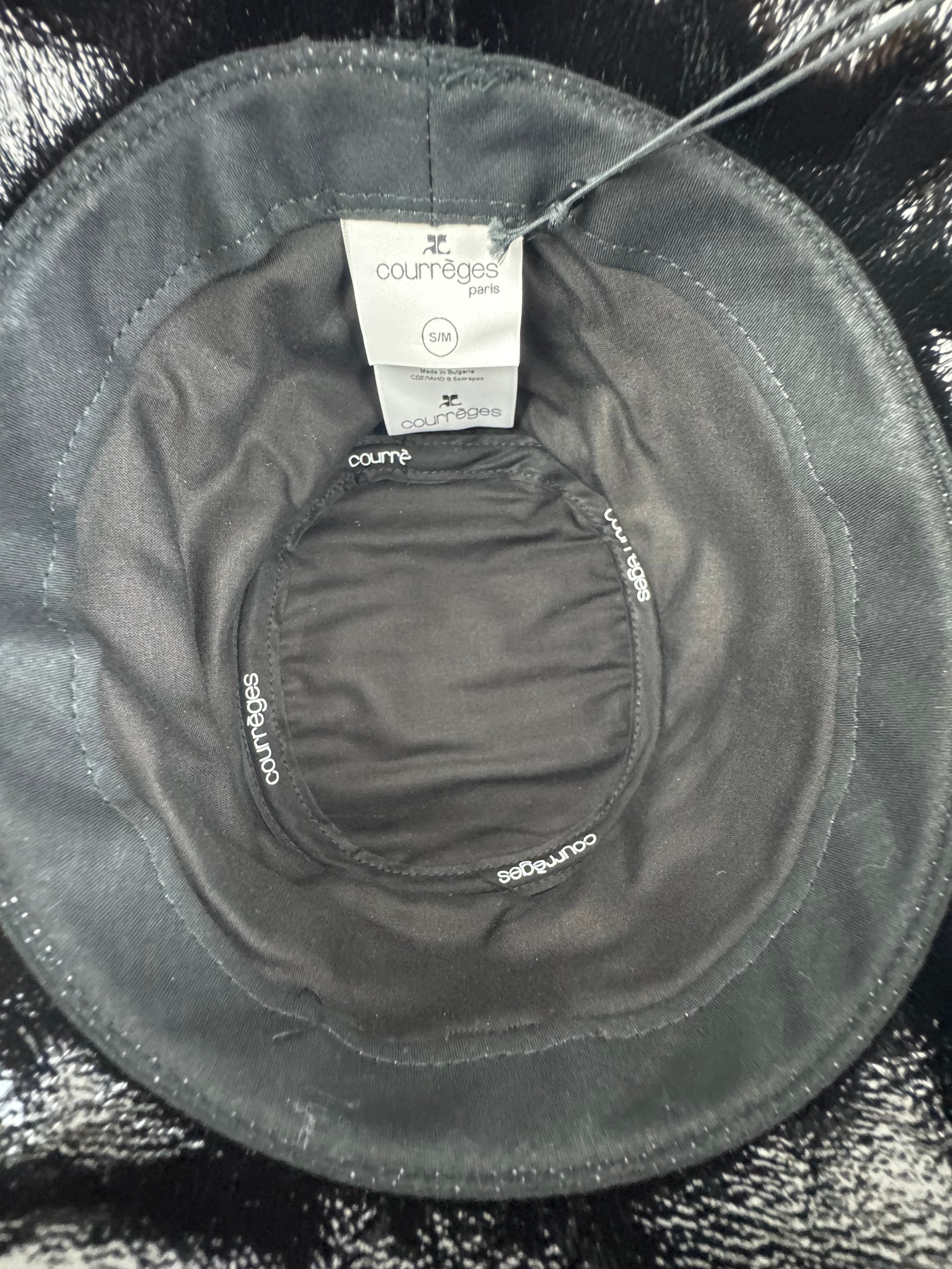 Chapeau bob Courrèges