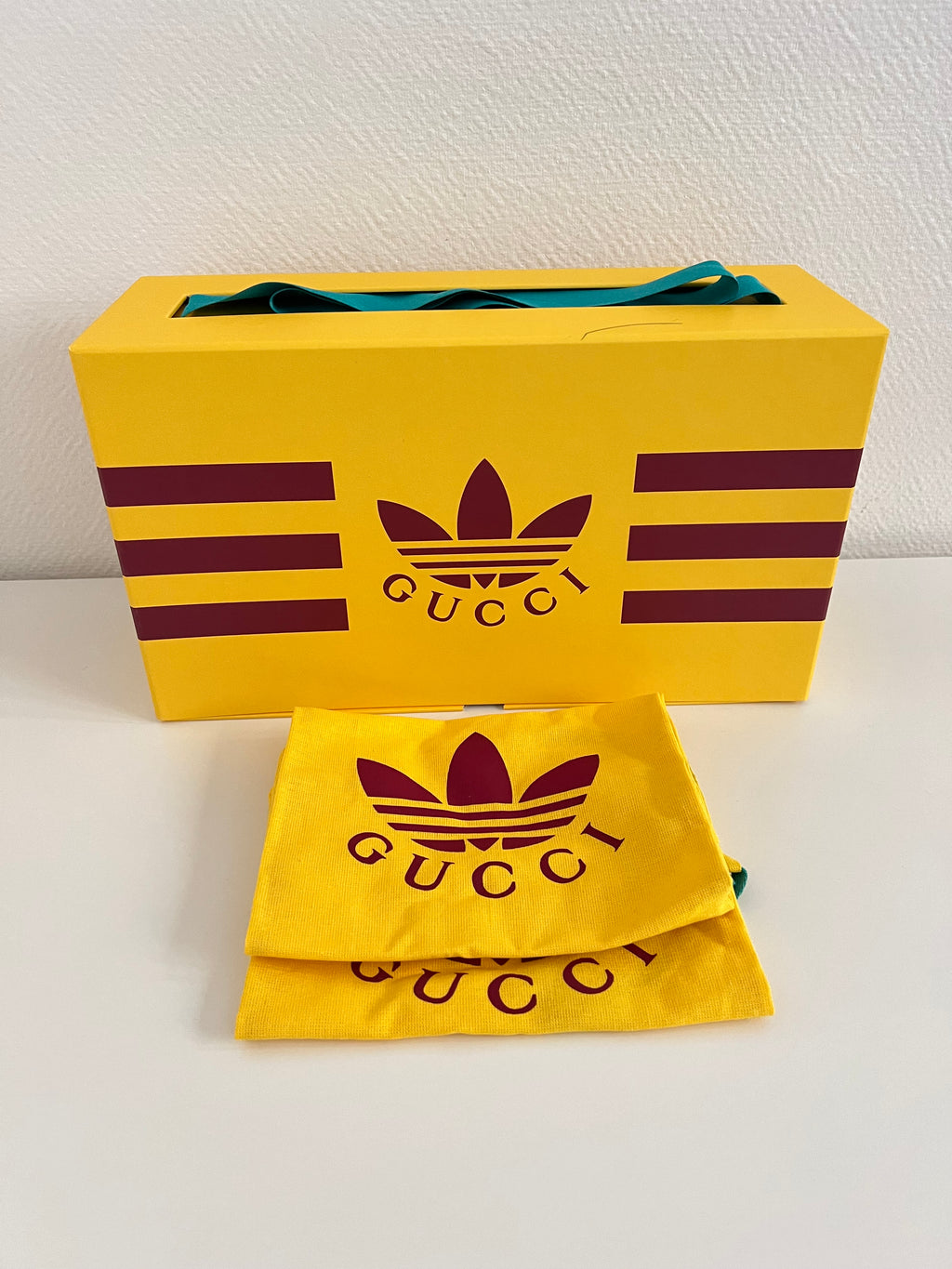 Claquettes Gucci x Adidas