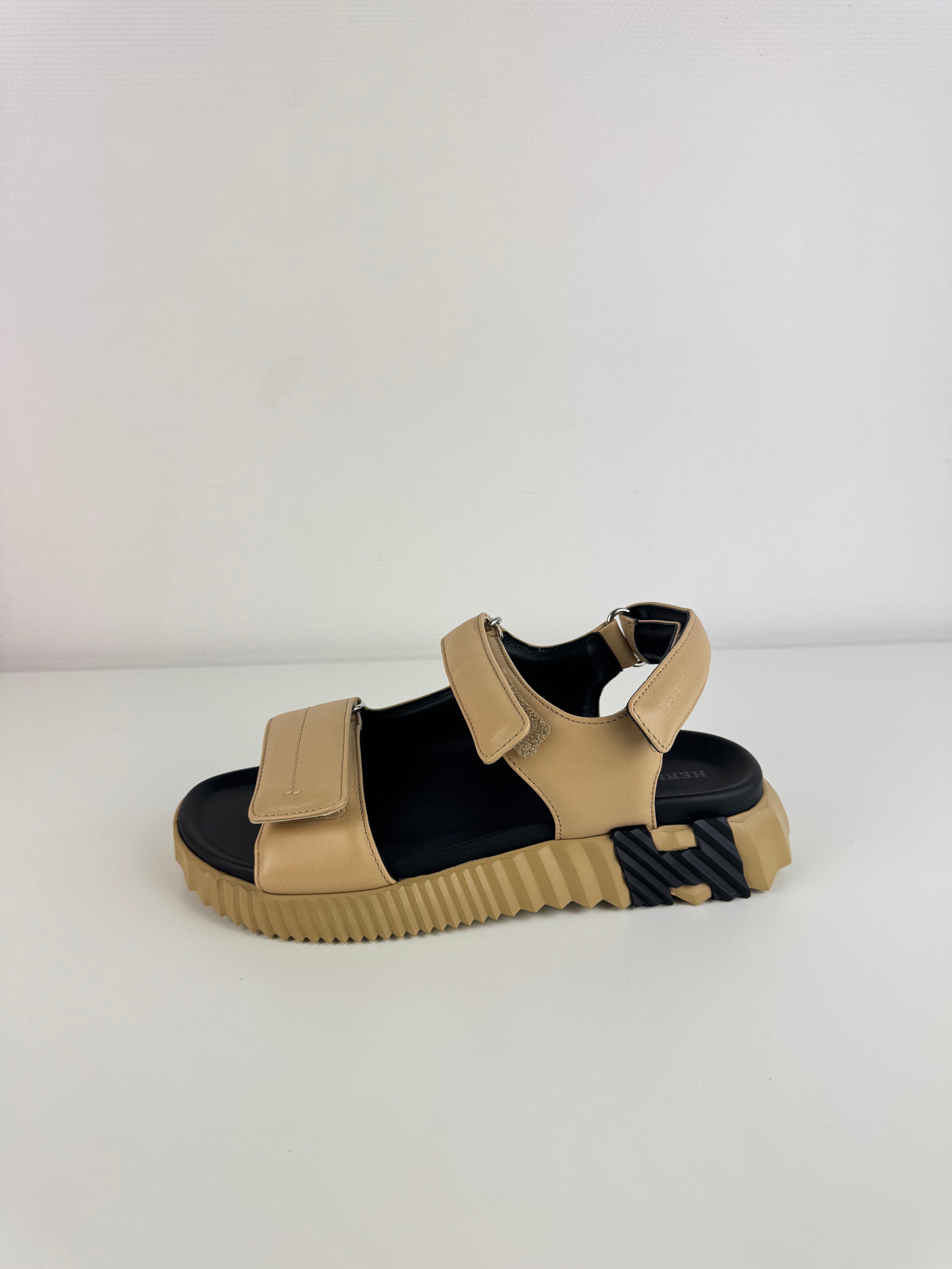 Sandales Junior Hermès