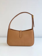 Le 5 a 7 Saint Laurent