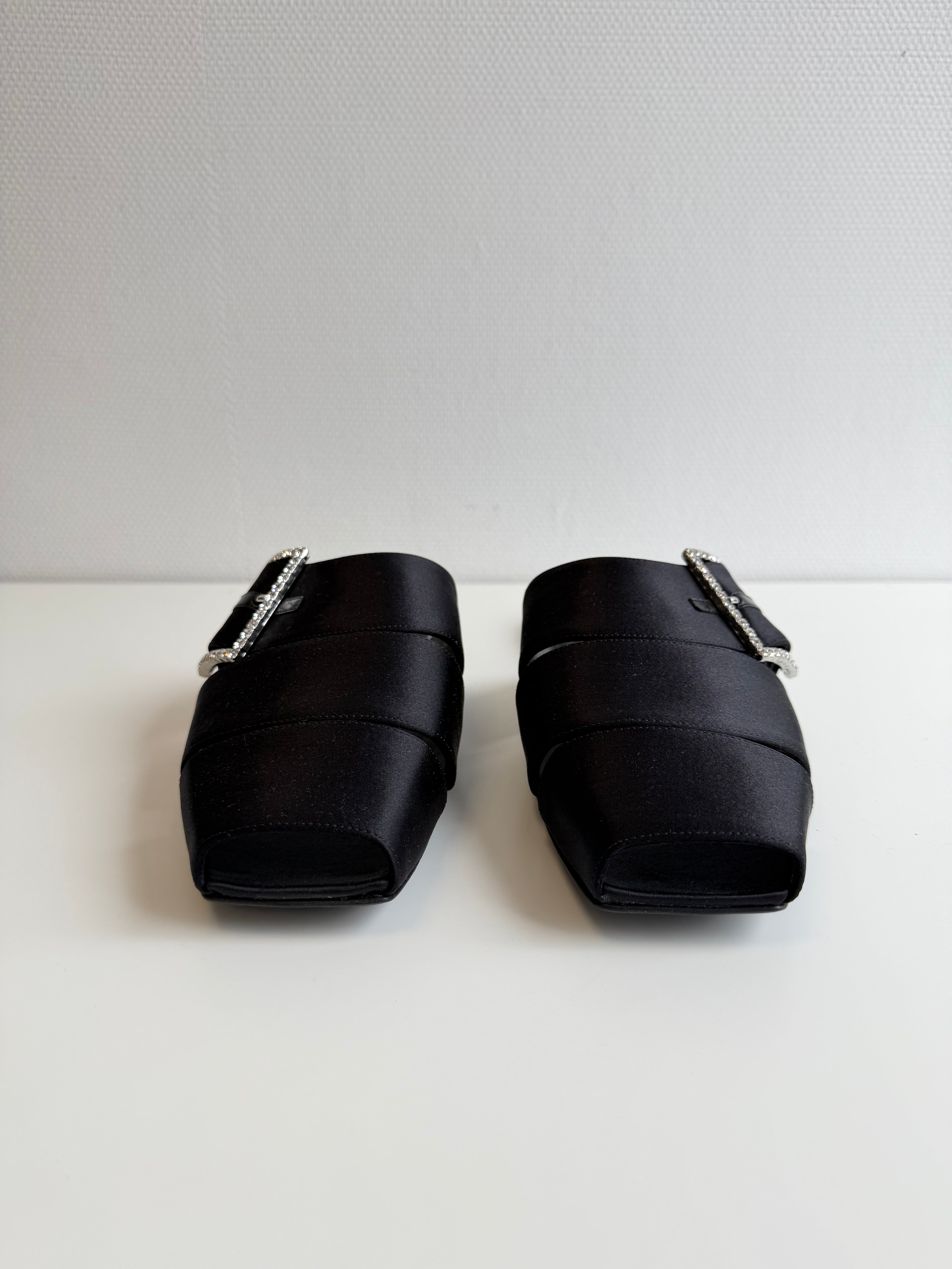 Jacques Flat Mules In Crepe Satin