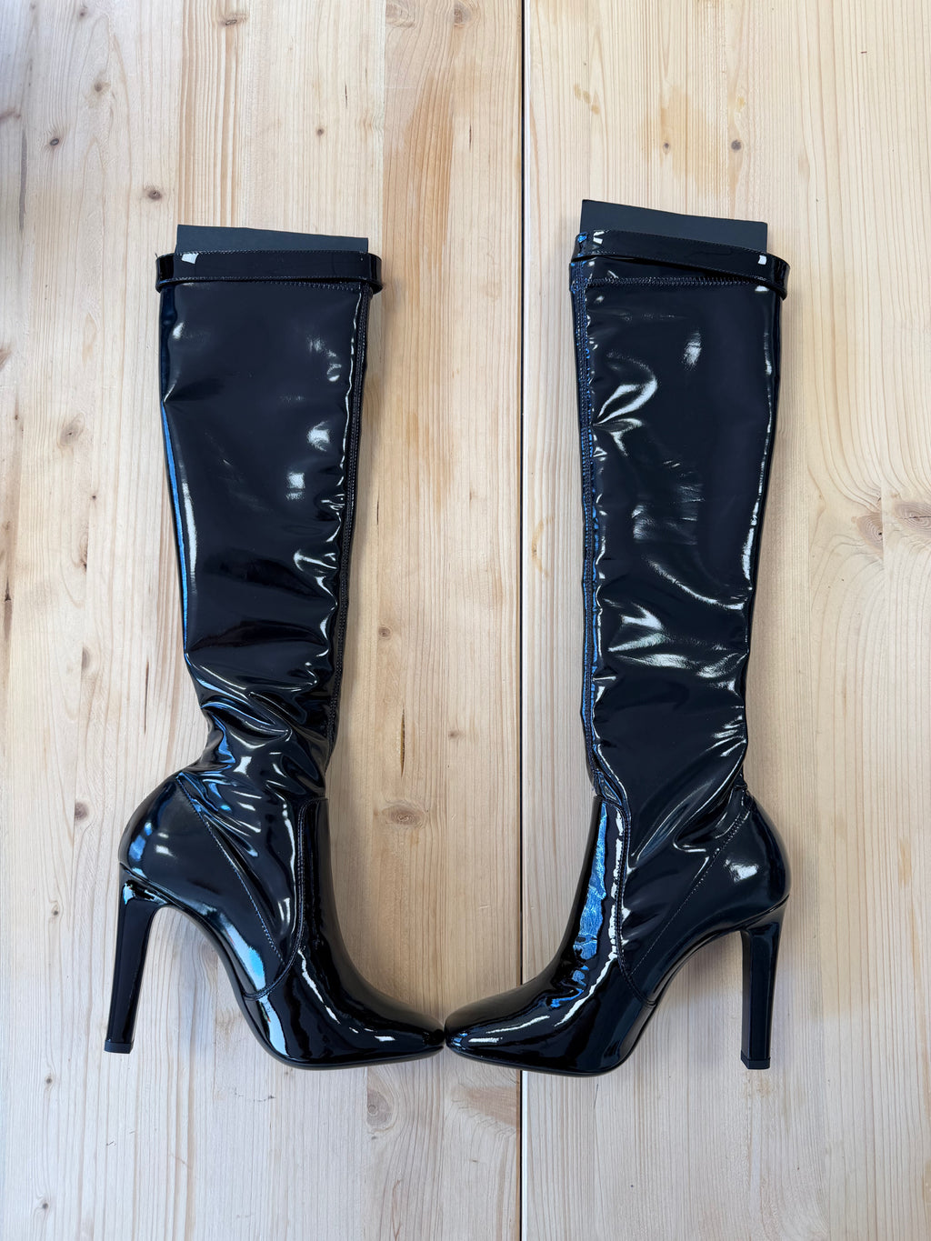 Elle vinyl boots Saint Laurent