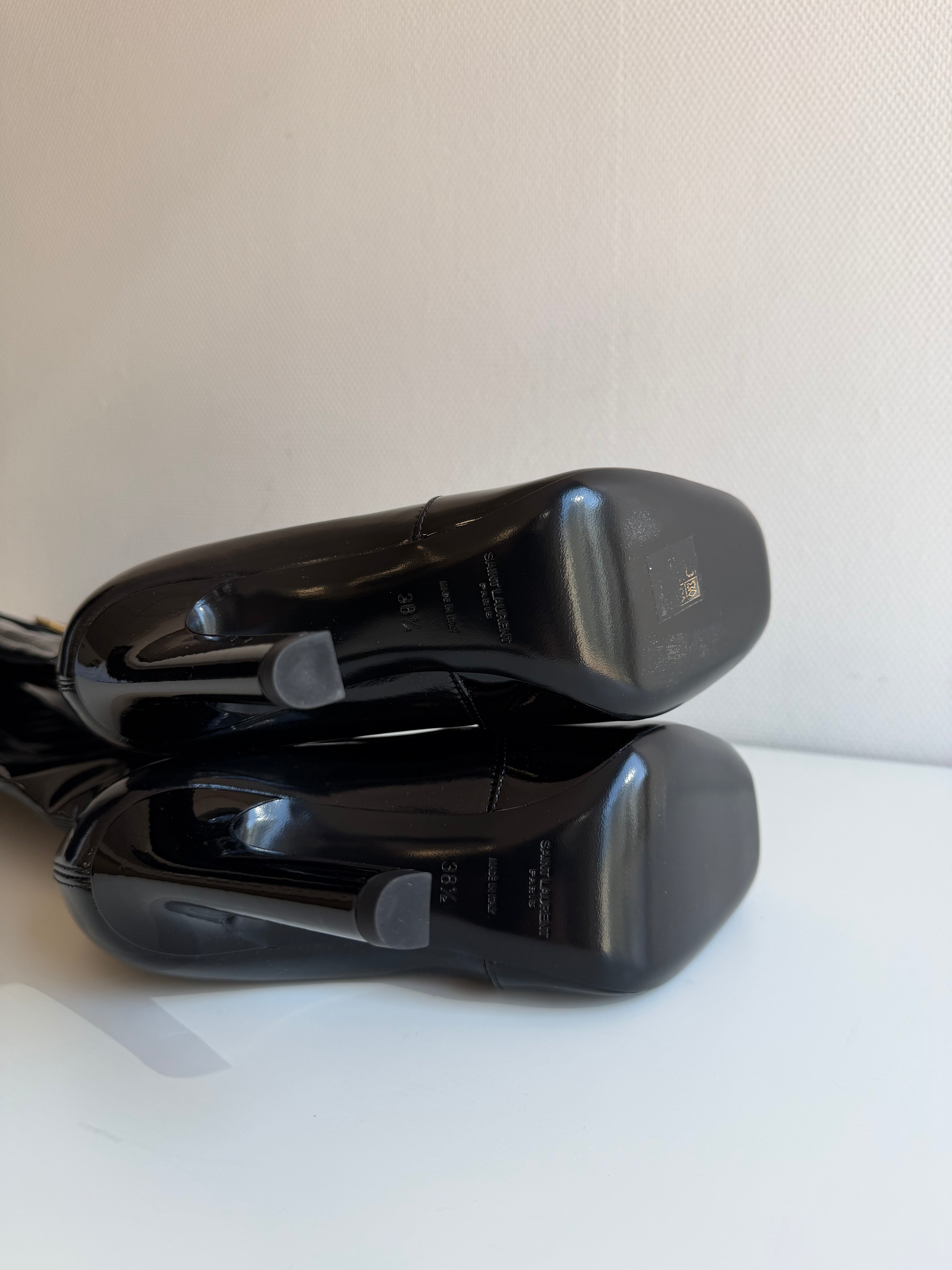 Elle vinyl boots Saint Laurent