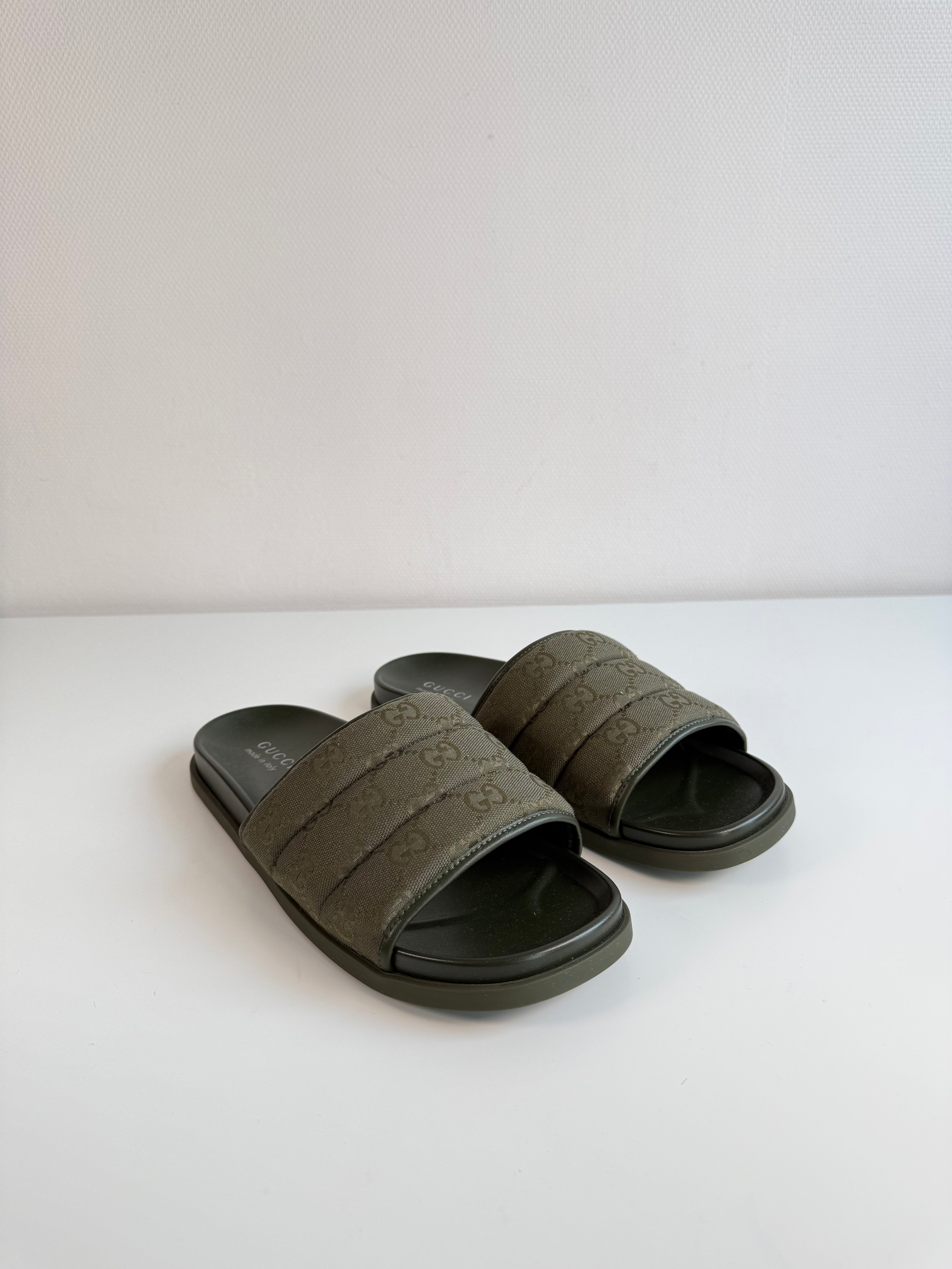 Claquettes Gucci