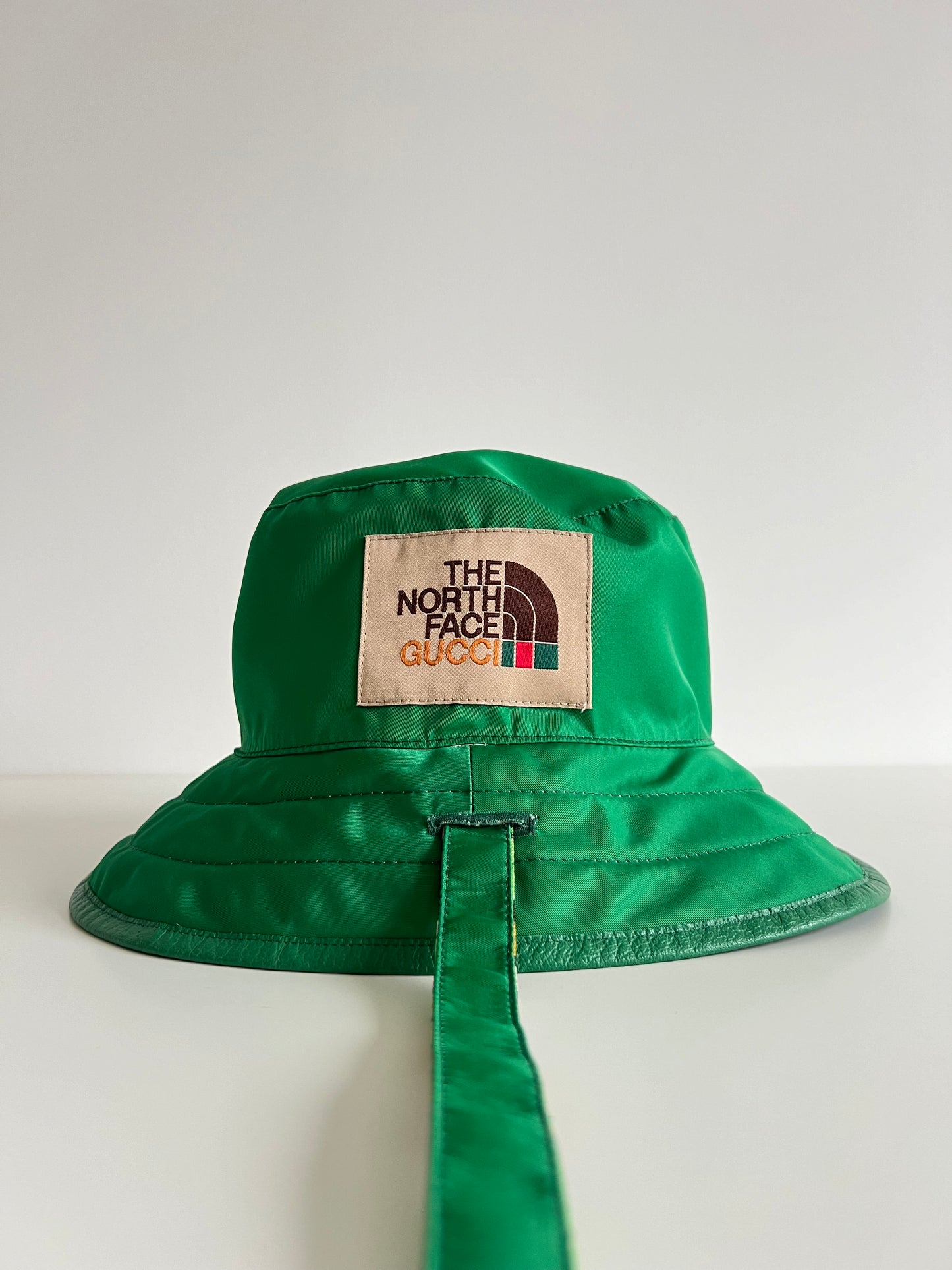 Chapeau bob Gucci x Tnf