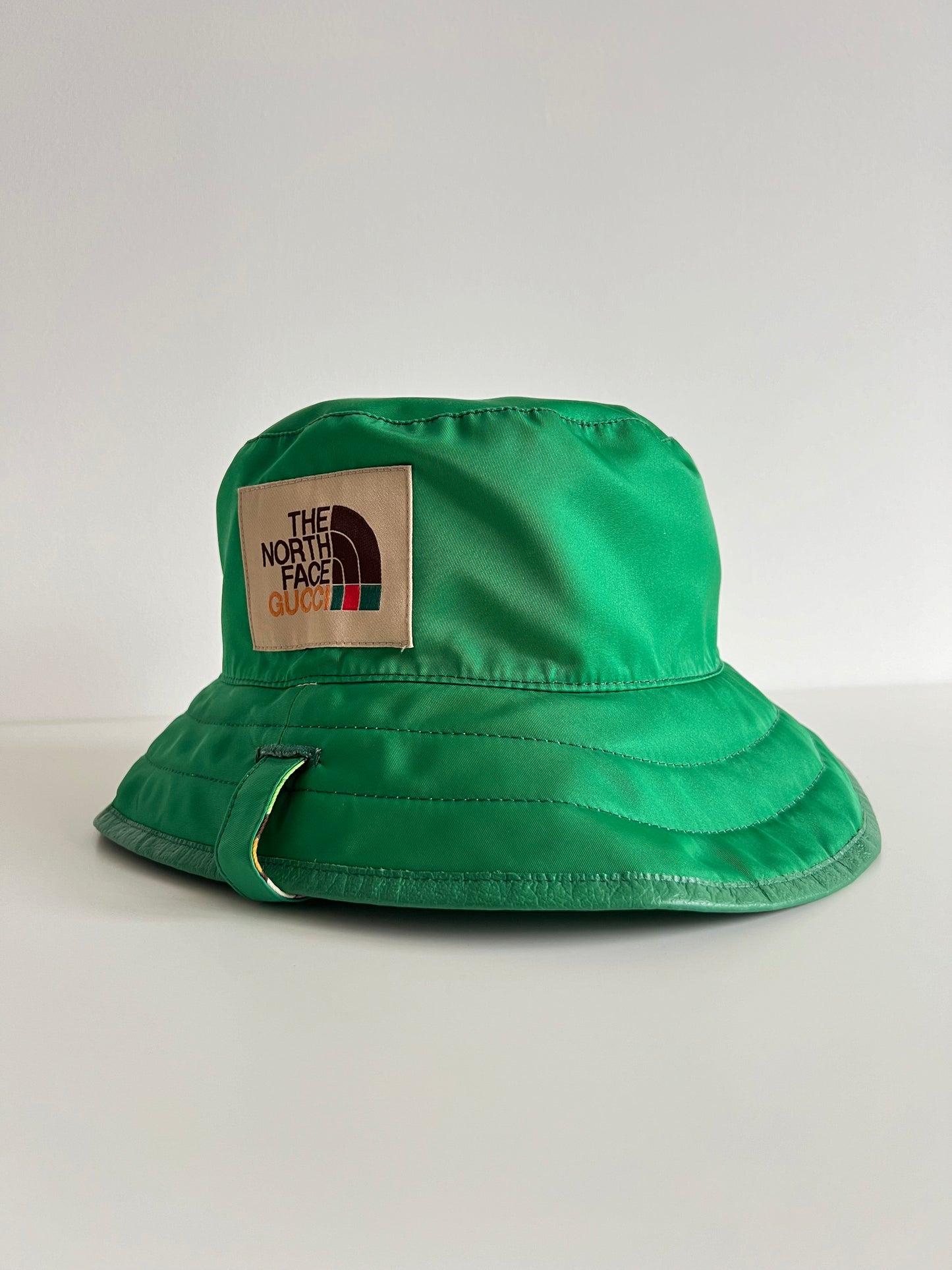 Chapeau bob Gucci x Tnf