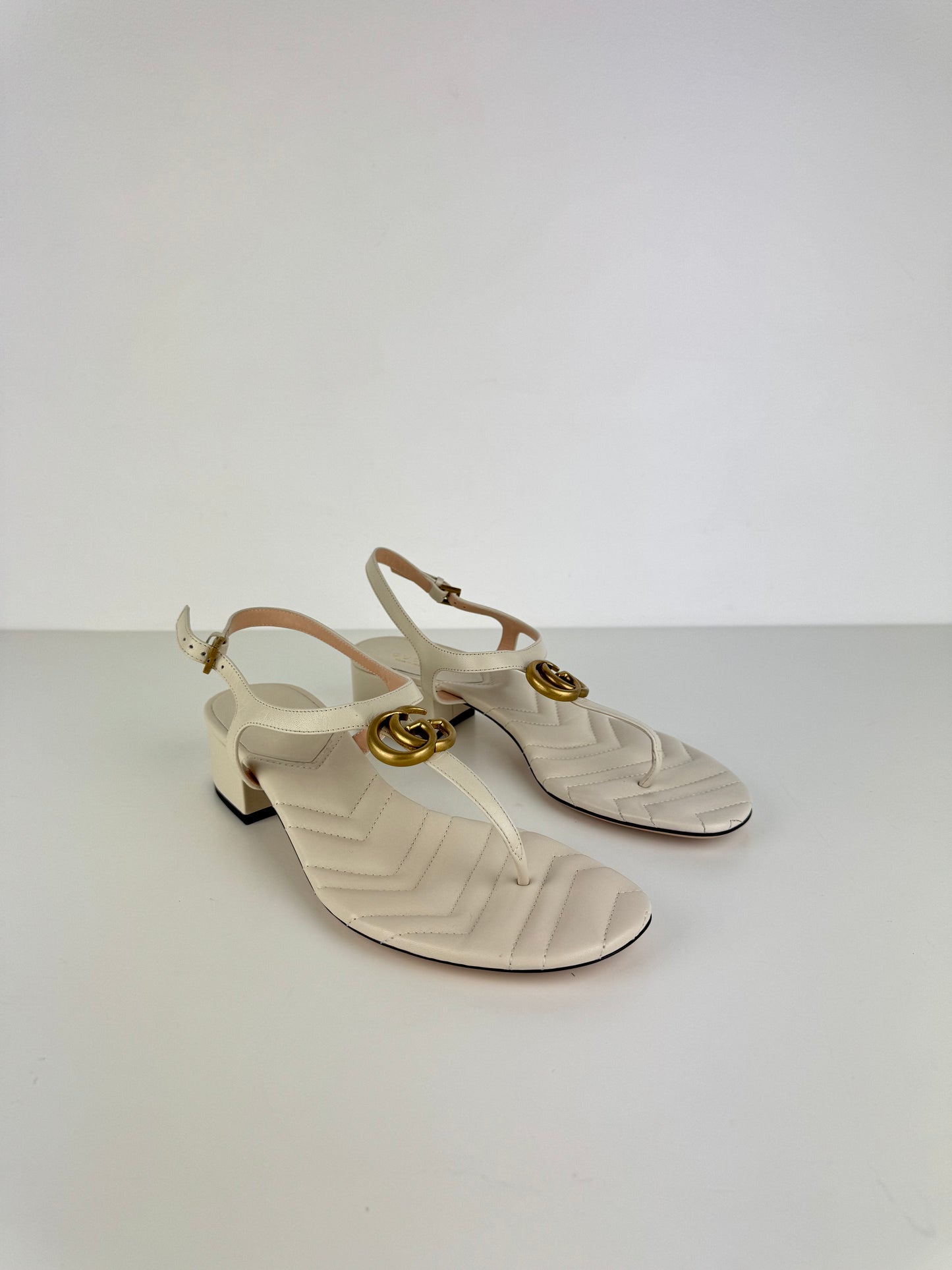 Tongs Gucci