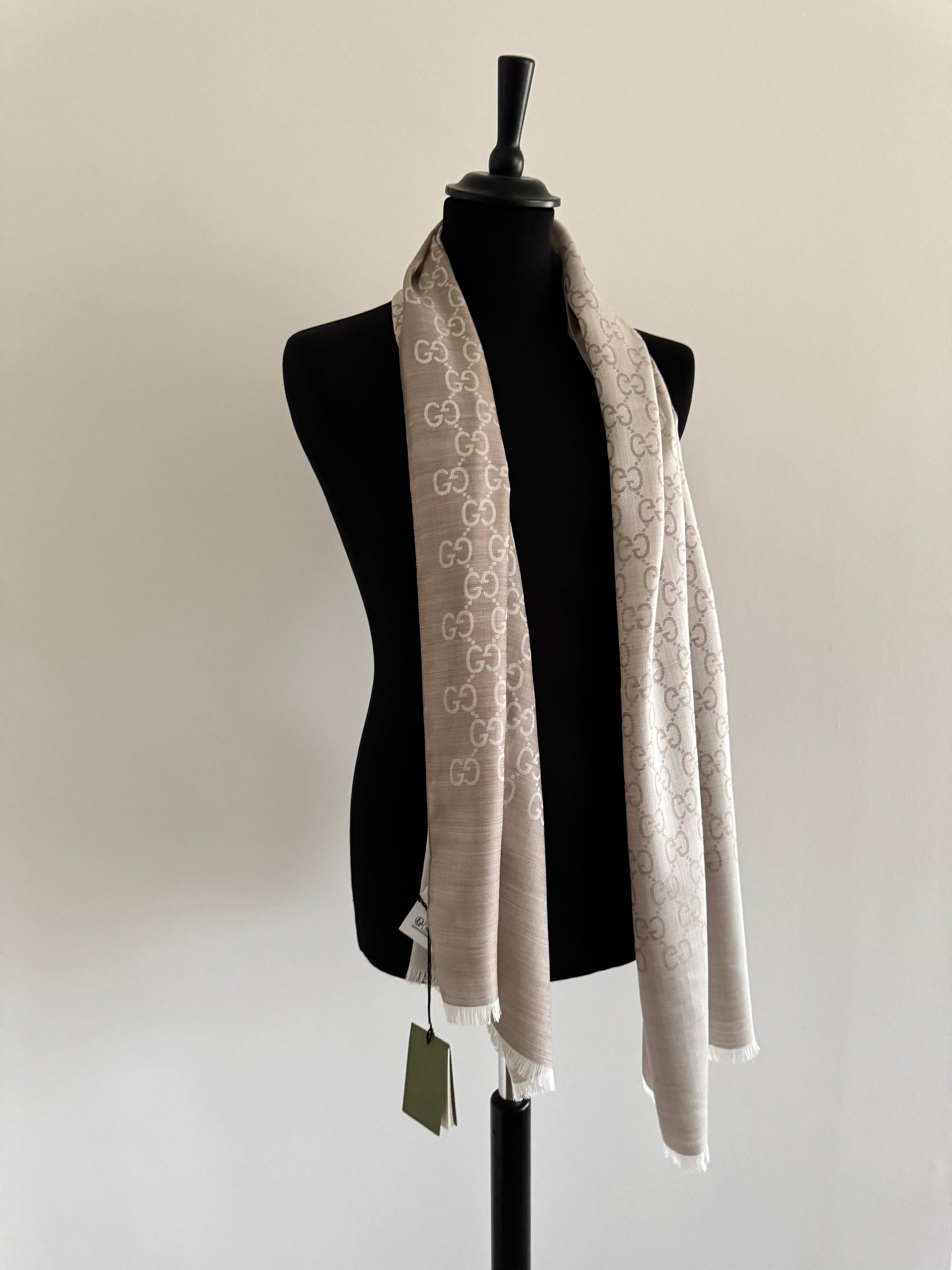 Gucci Echarpe Femme Gucci Chale Femme Foulard En Jacquard De Laine