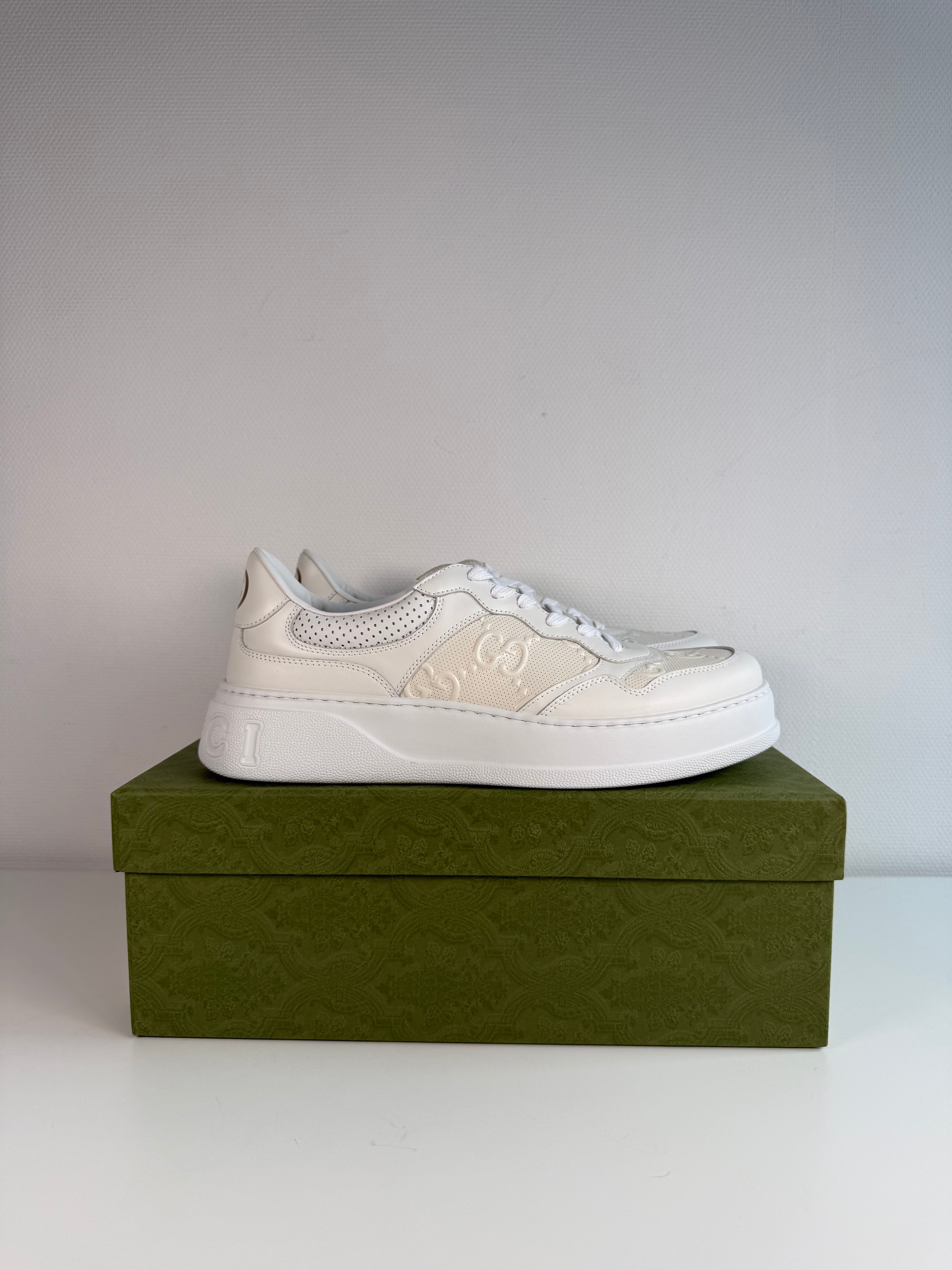Basket embossed Gucci