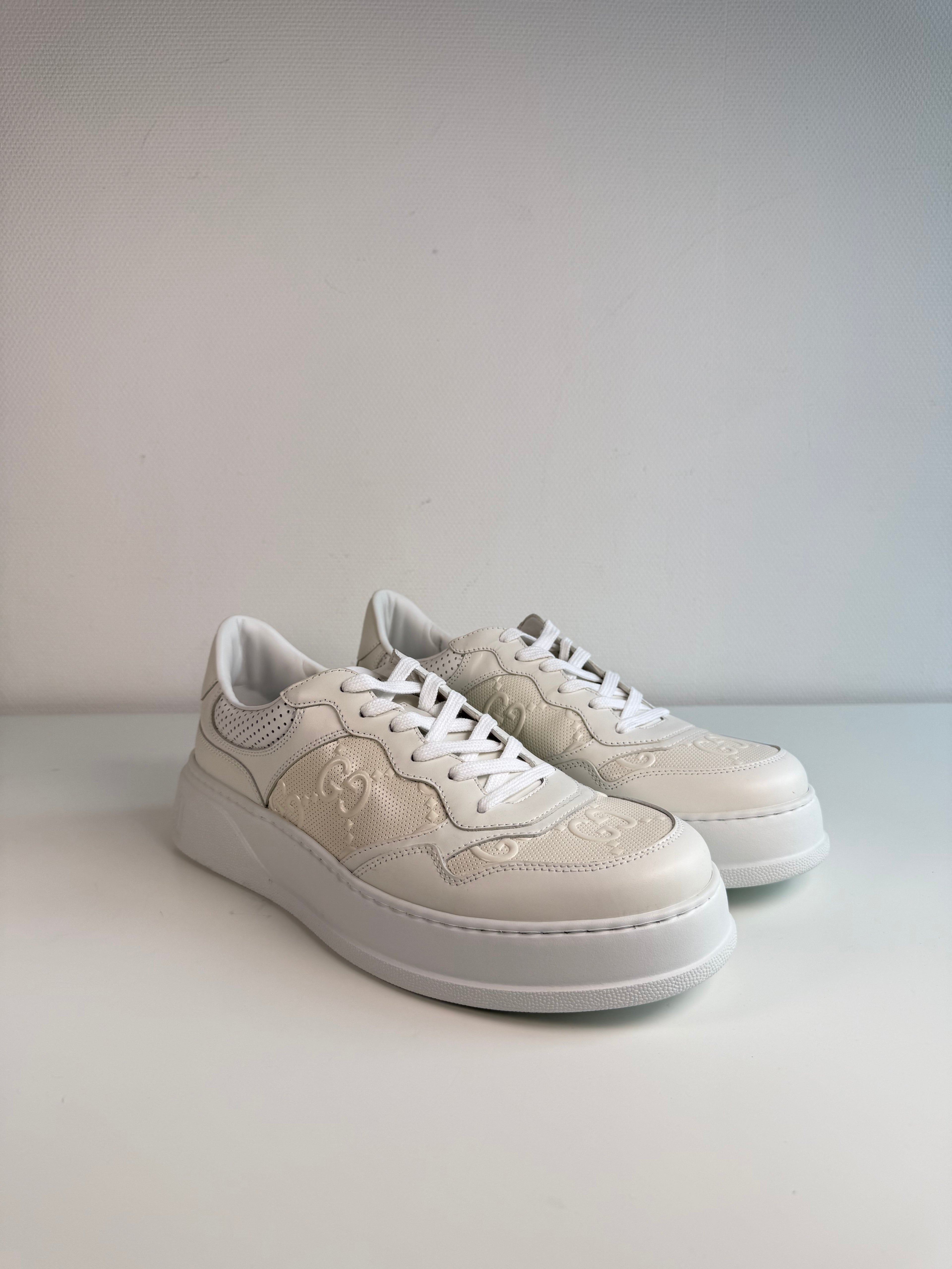 Basket embossed Gucci