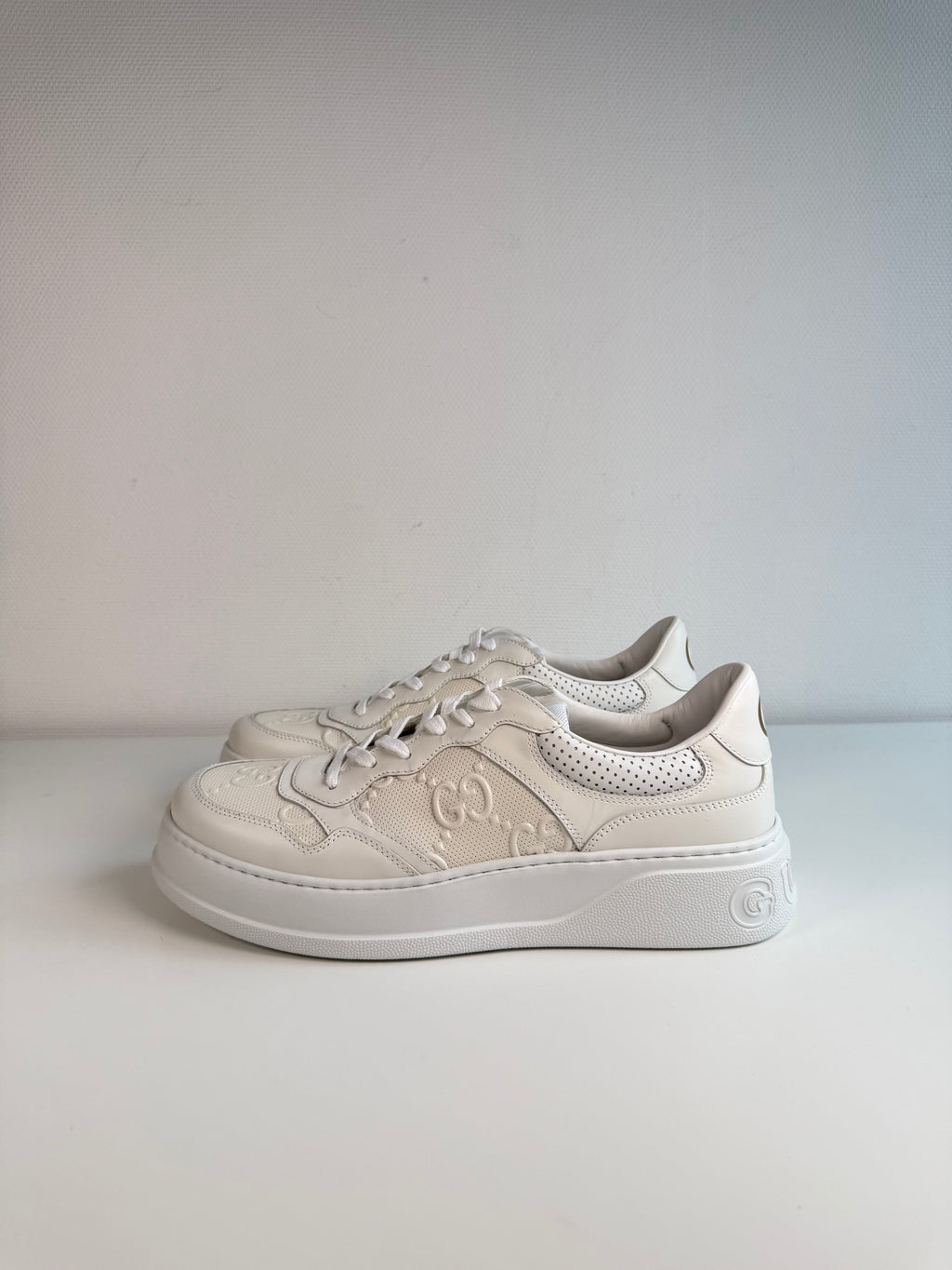 Basket embossed Gucci