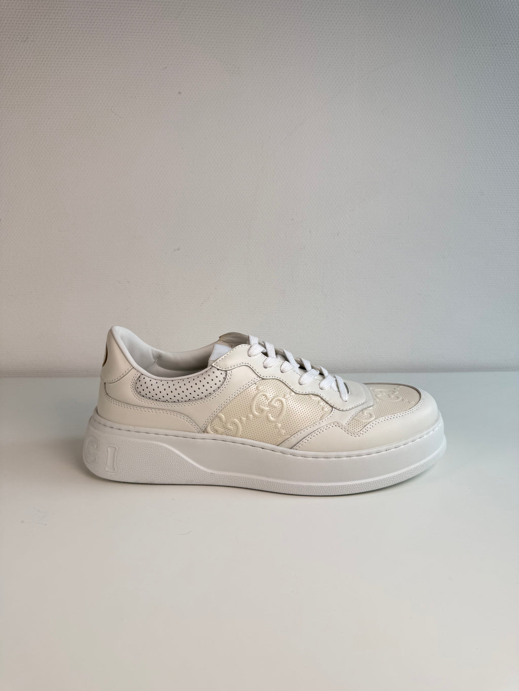 Basket embossed Gucci