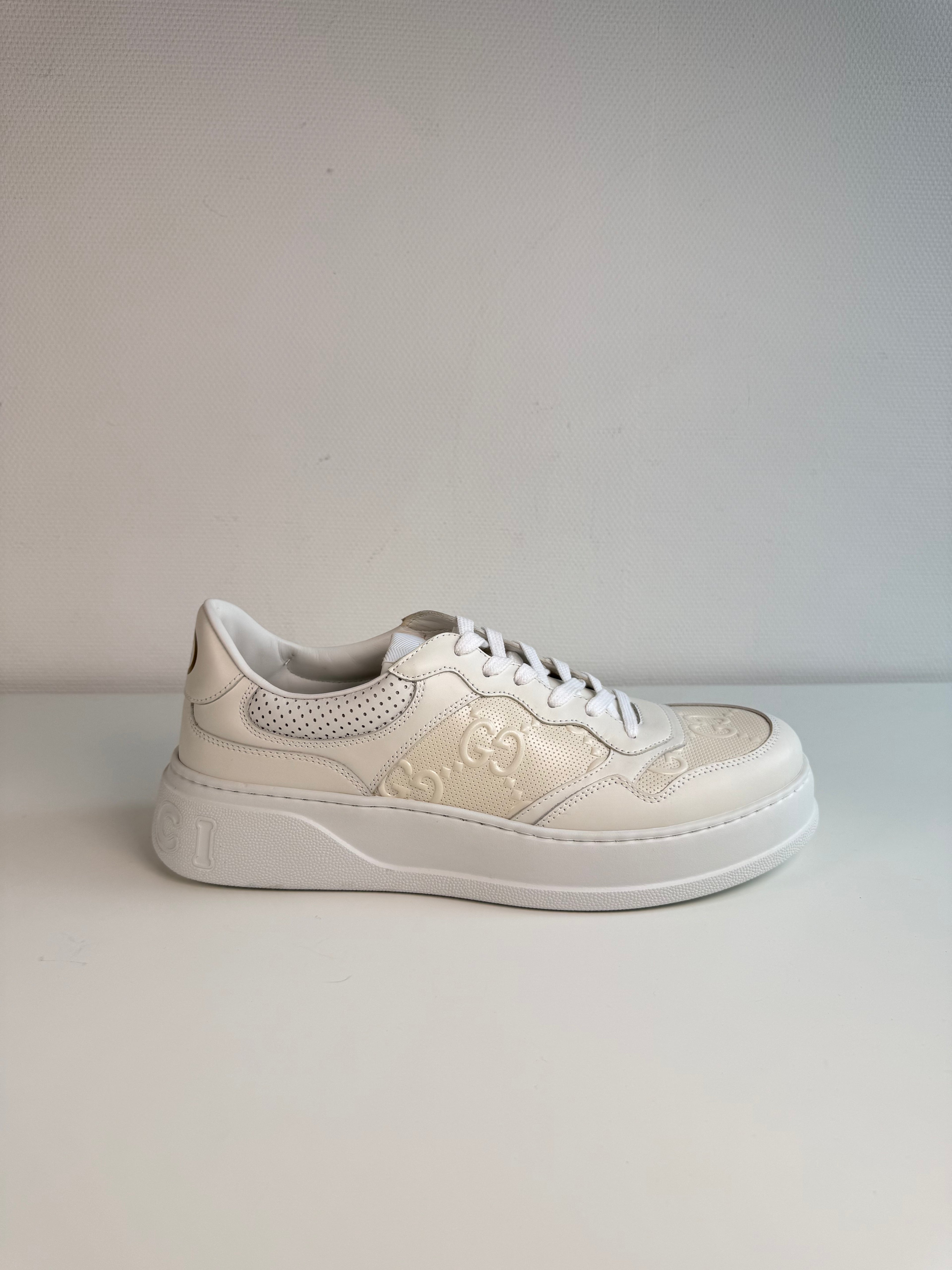 Basket embossed Gucci